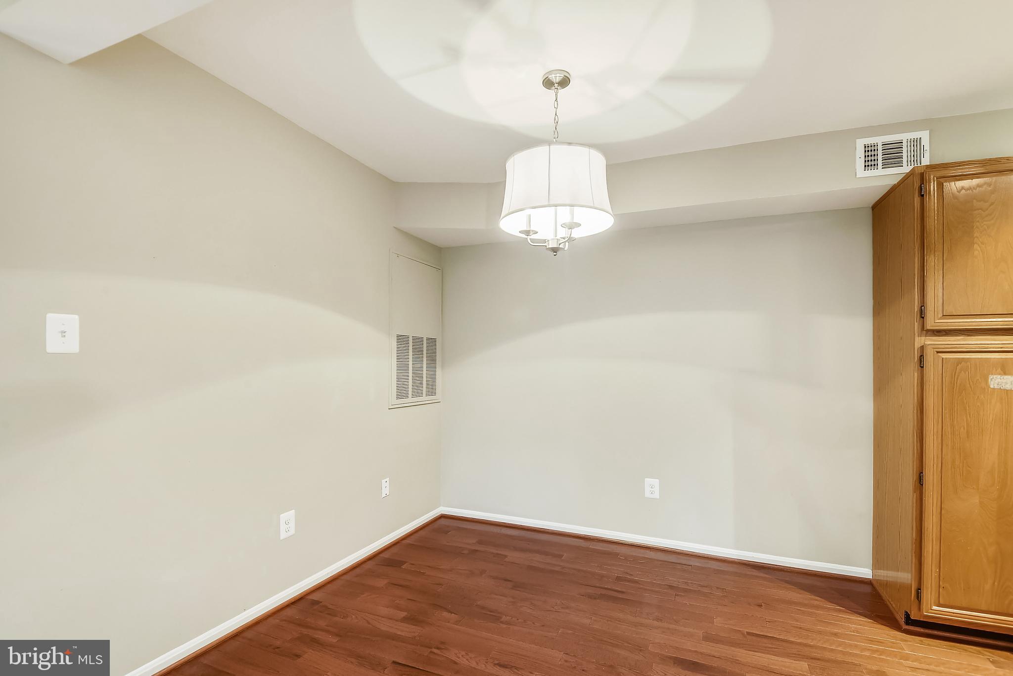 RESTON - Residential Lease