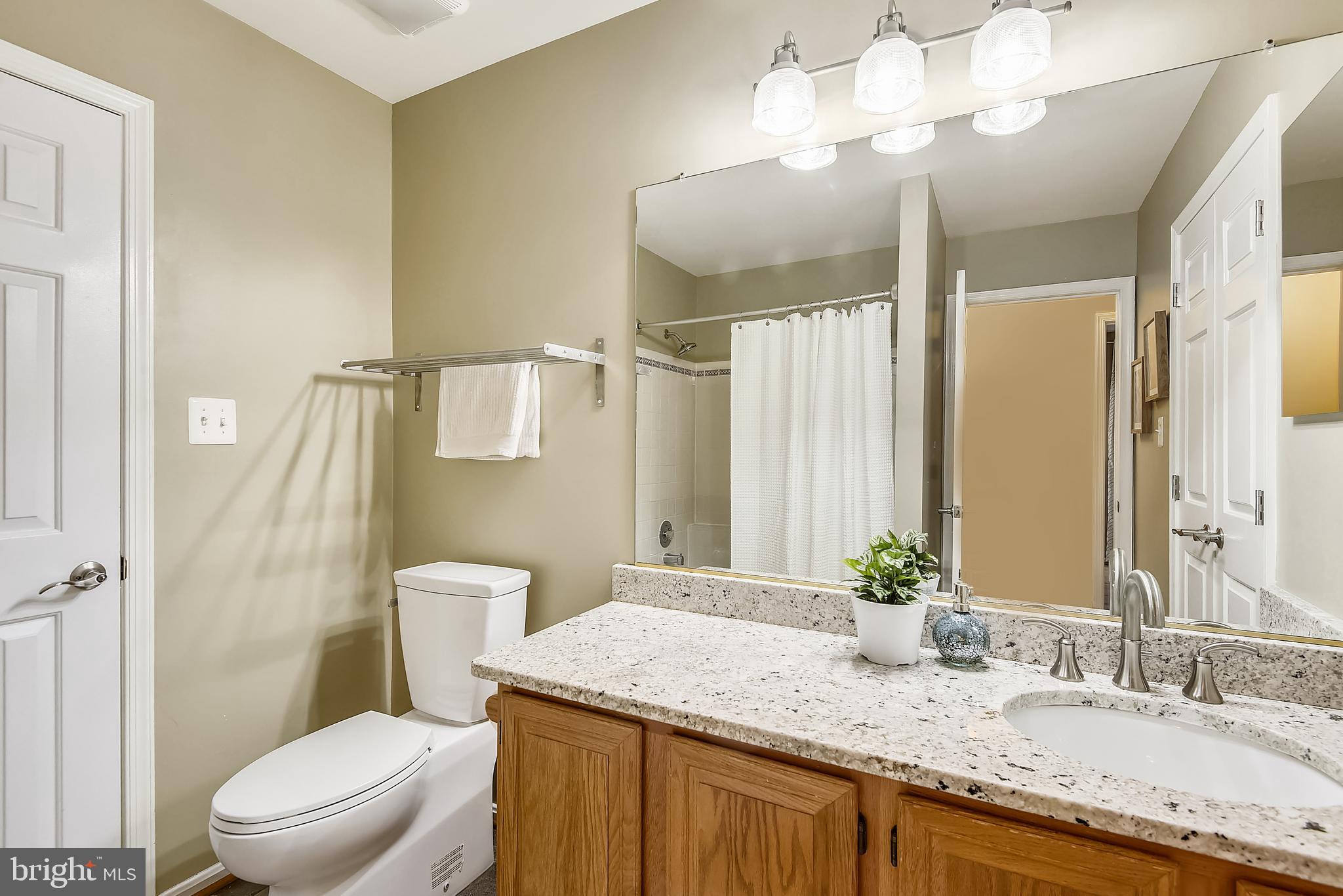 RESTON - Residential Lease