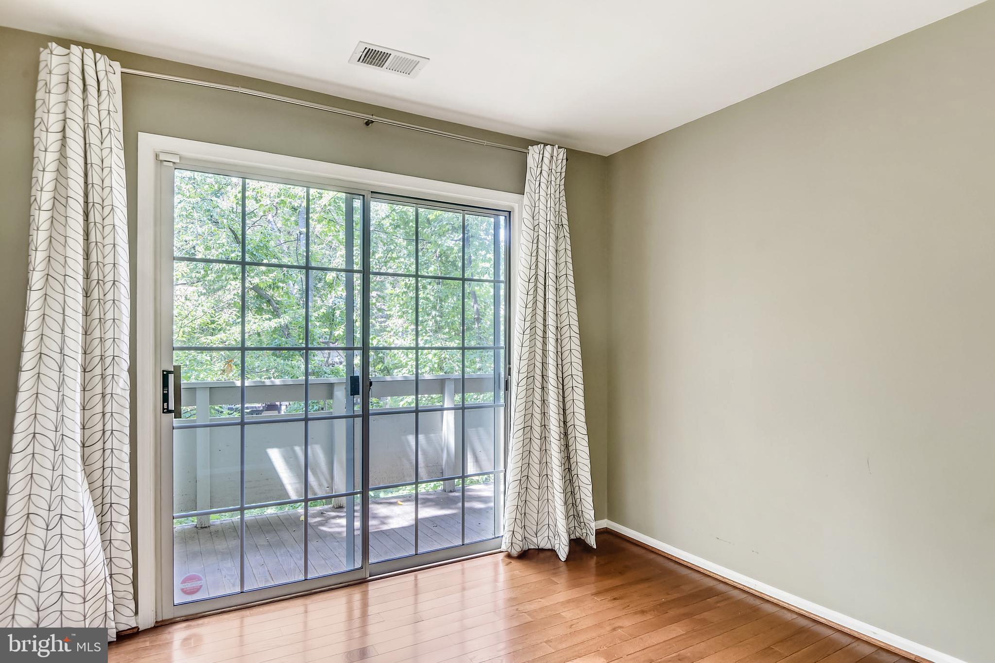 RESTON - Residential Lease