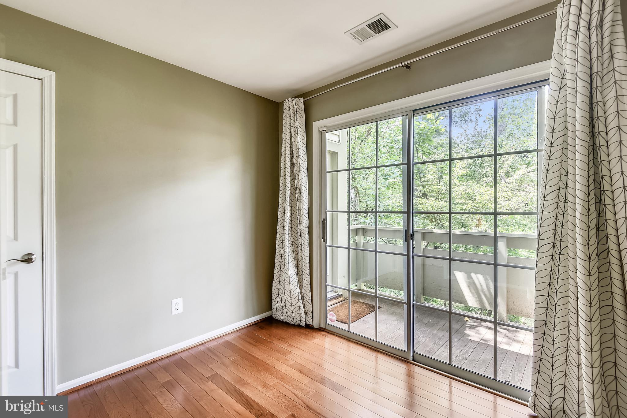 RESTON - Residential Lease