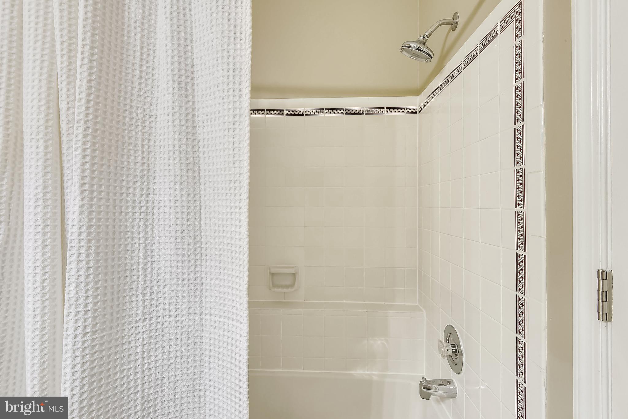 RESTON - Residential Lease