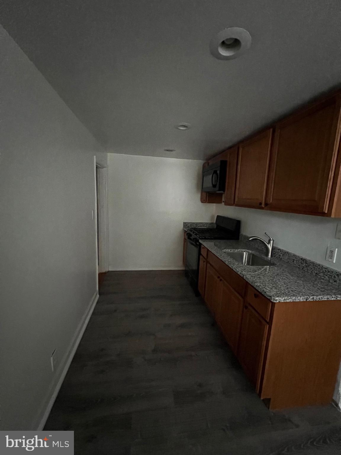 UNION SQUARE - Residential Lease