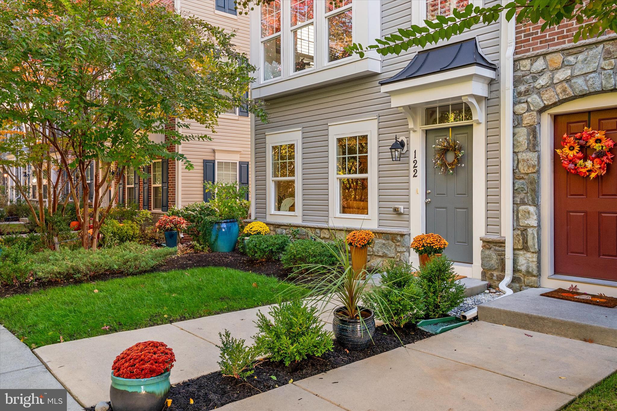 VILLAGE GREENS - Residential