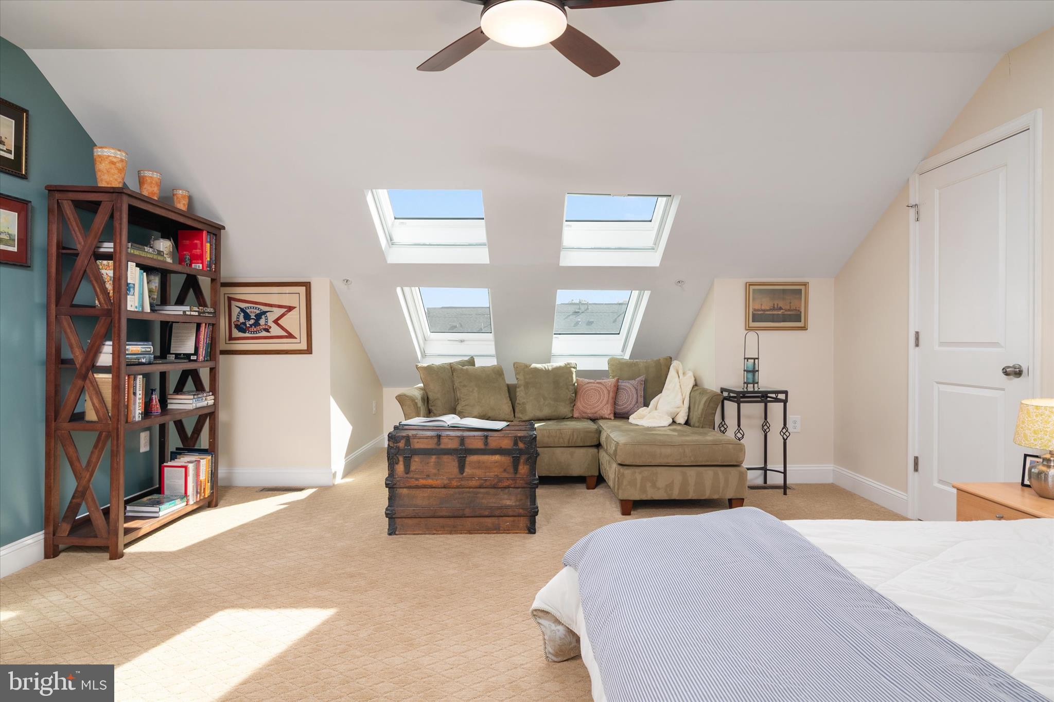 VILLAGE GREENS - Residential