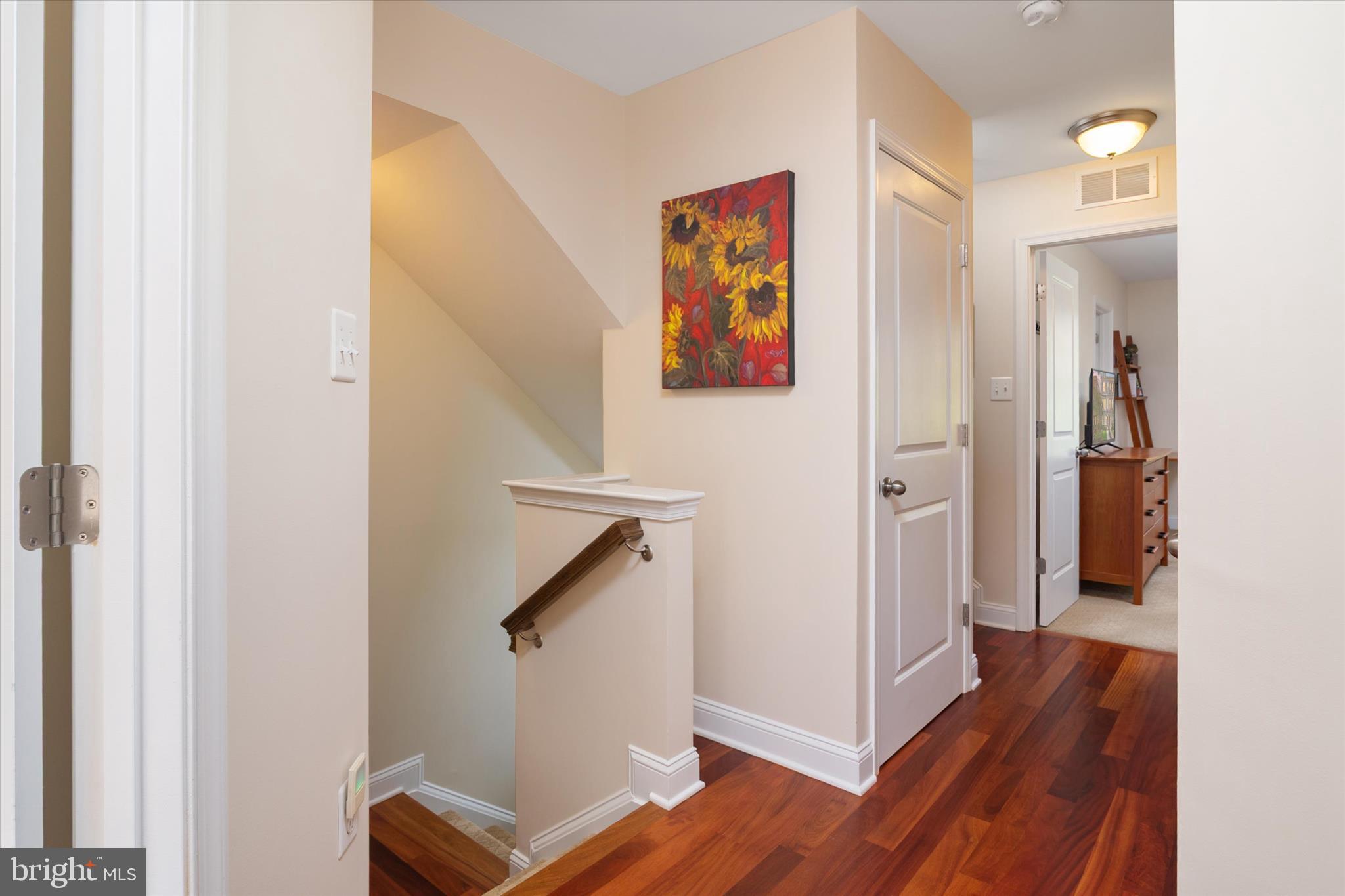 VILLAGE GREENS - Residential