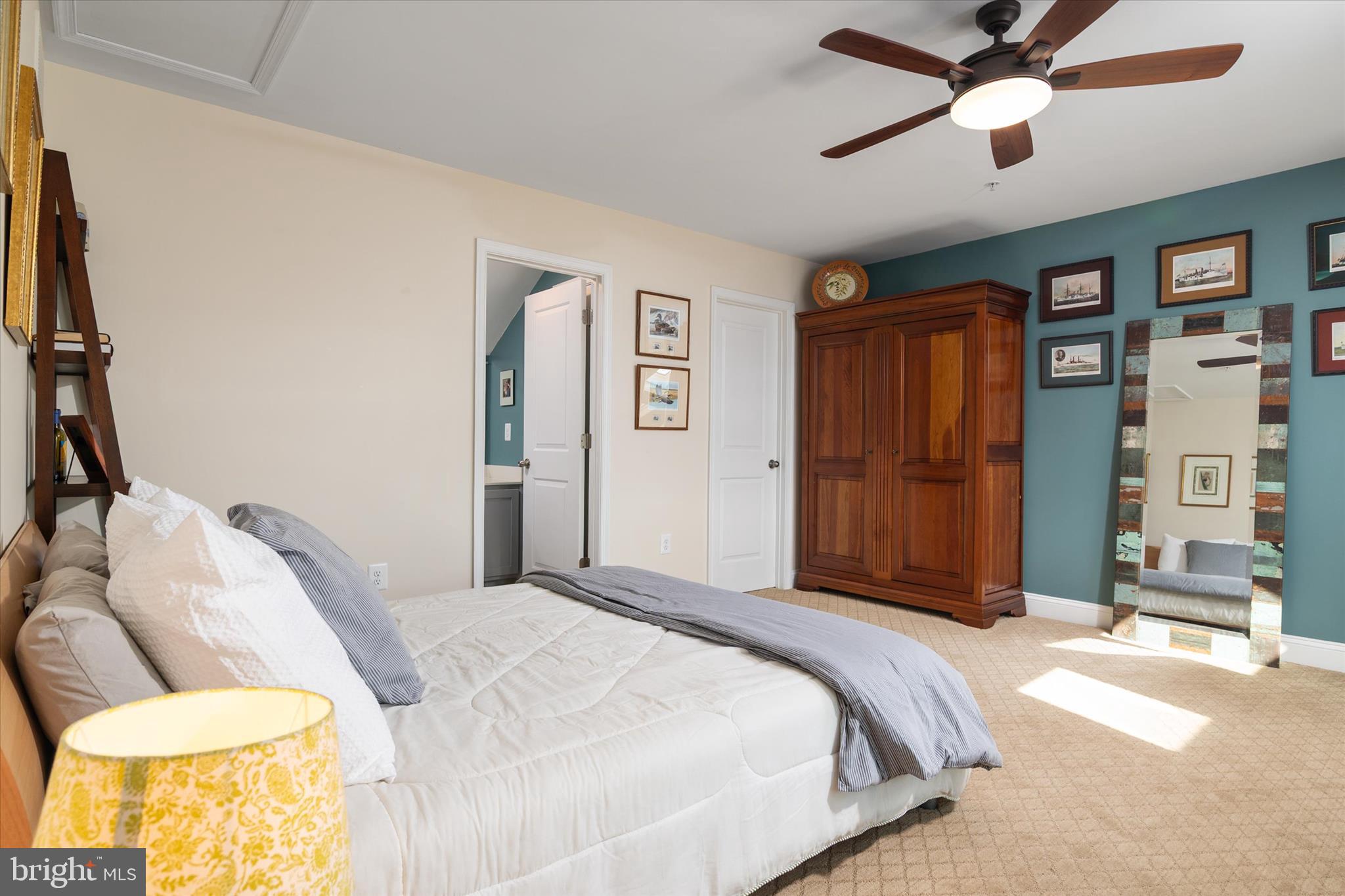 VILLAGE GREENS - Residential