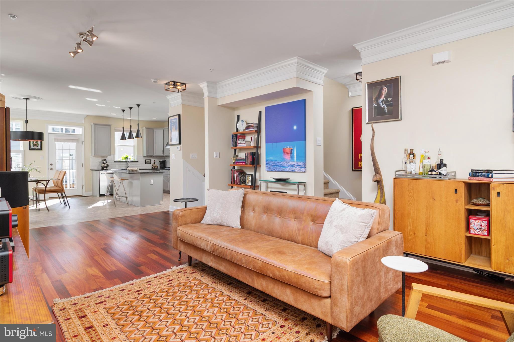 VILLAGE GREENS - Residential