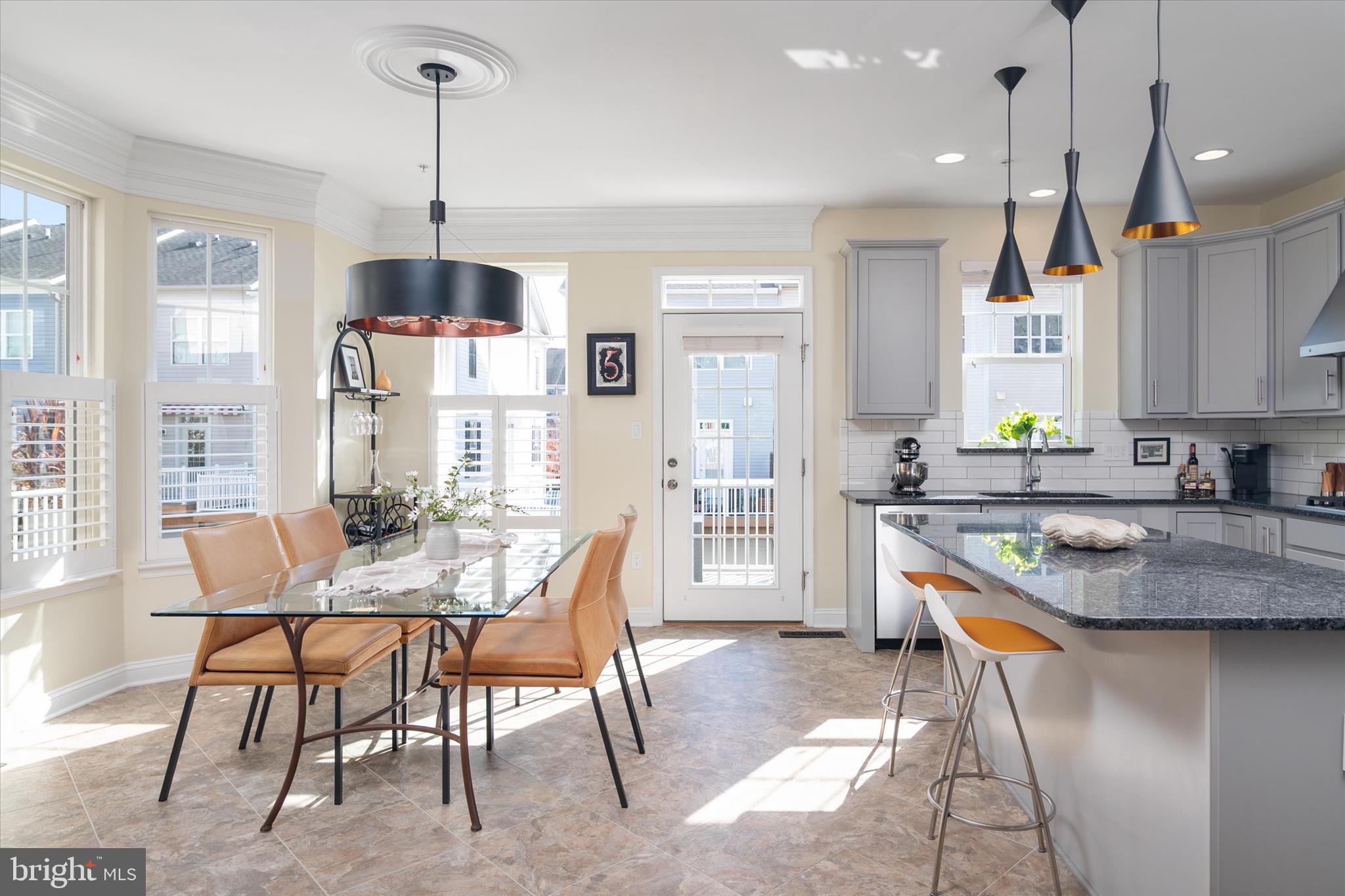 VILLAGE GREENS - Residential