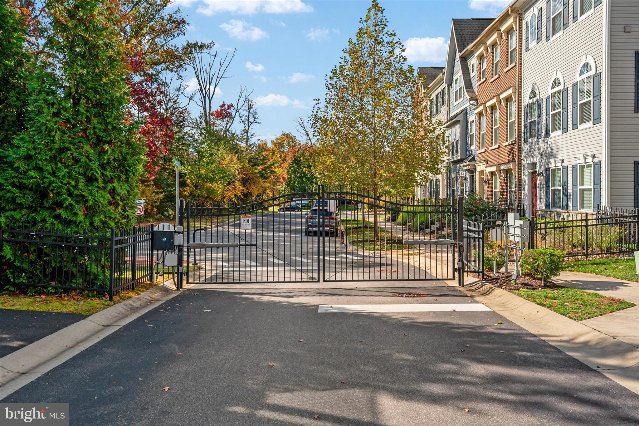 VILLAGE GREENS - Residential