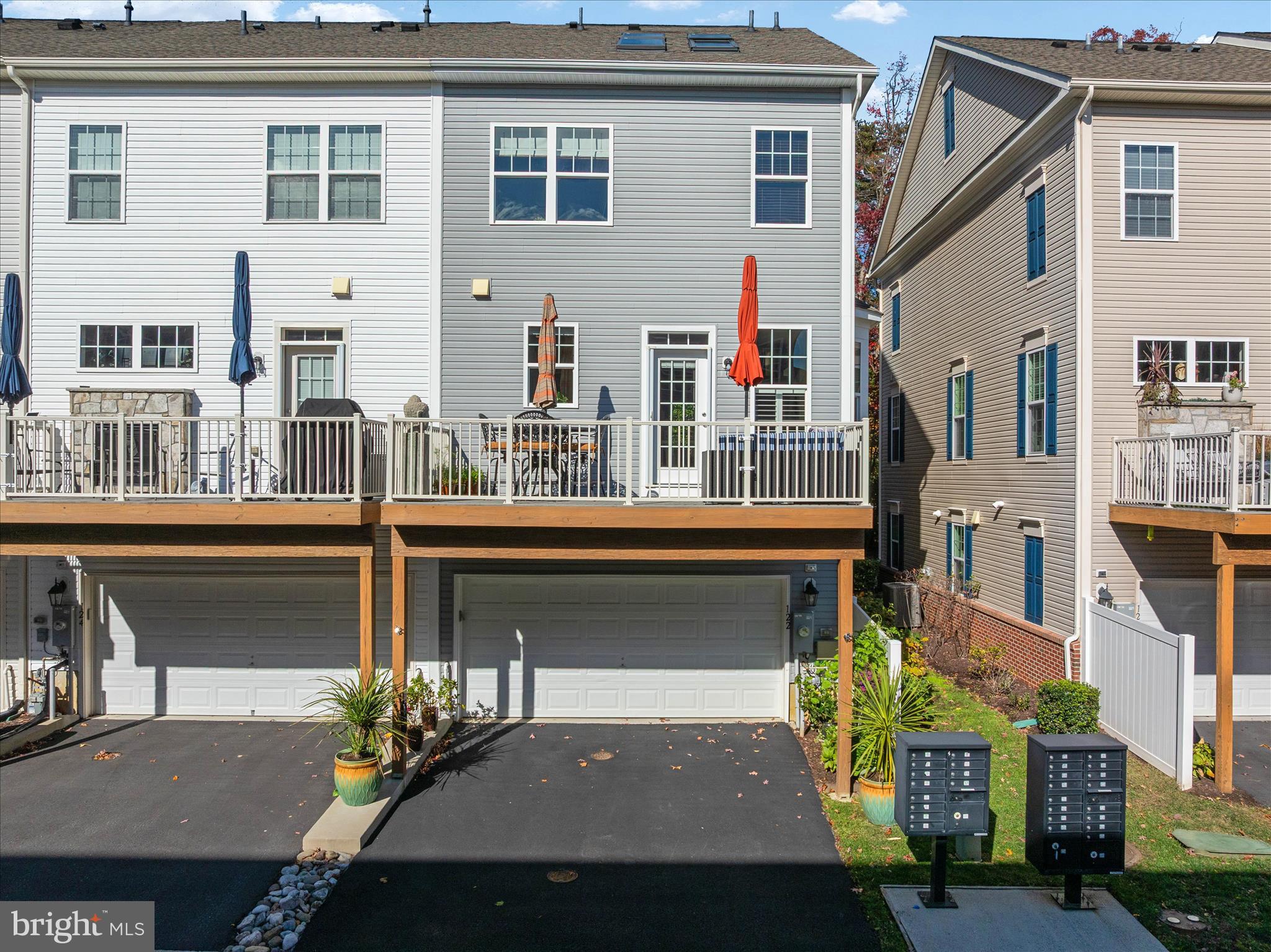 VILLAGE GREENS - Residential