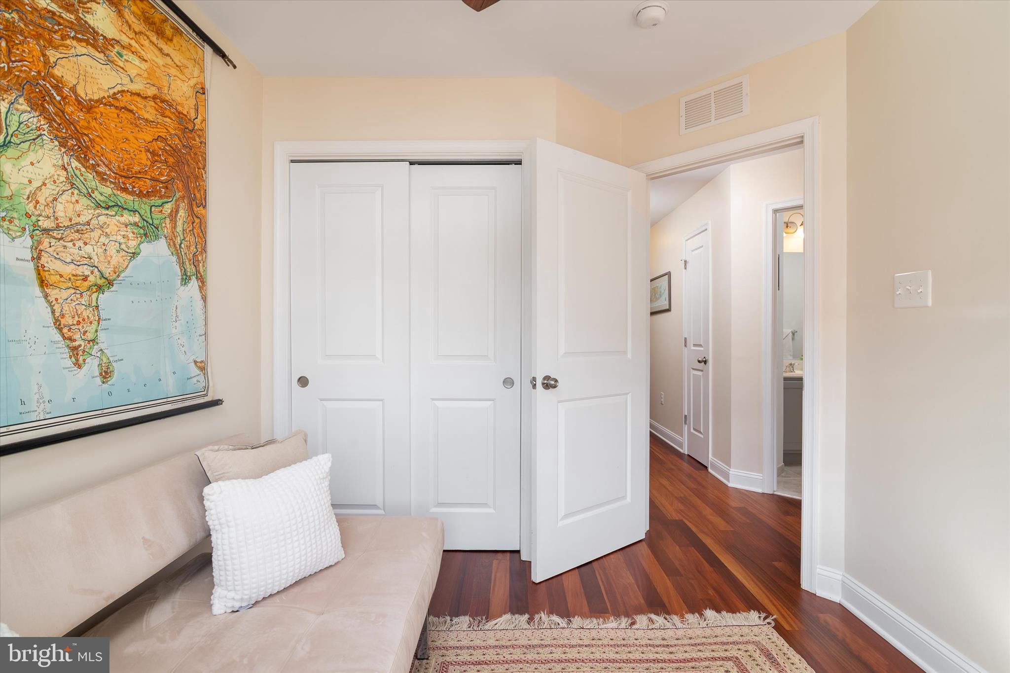 VILLAGE GREENS - Residential