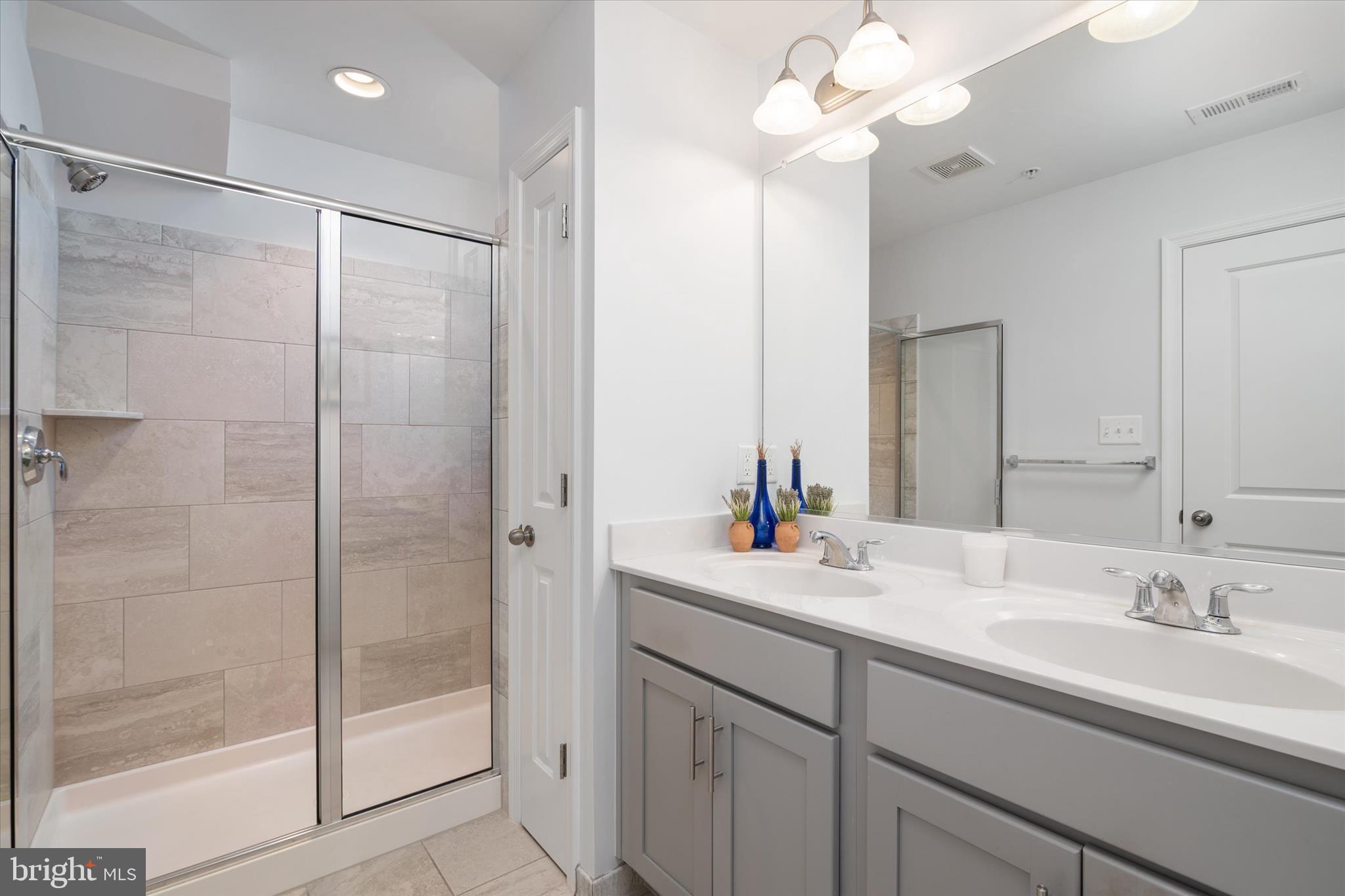 VILLAGE GREENS - Residential