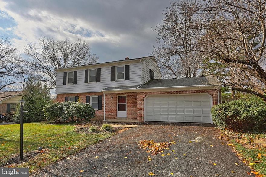 Come visit this 4BR, 2.5 BA, home in Manheim Twp. Enjoy the brick fireplace in the family living room and open floor plan throughout the kitchen. Enjoy the commercial grade oven in kitchen. Hardwood throughout the home, screened in porch, and 2 car garage. Schedule your showing today and enjoy the efficient natural gas heat.