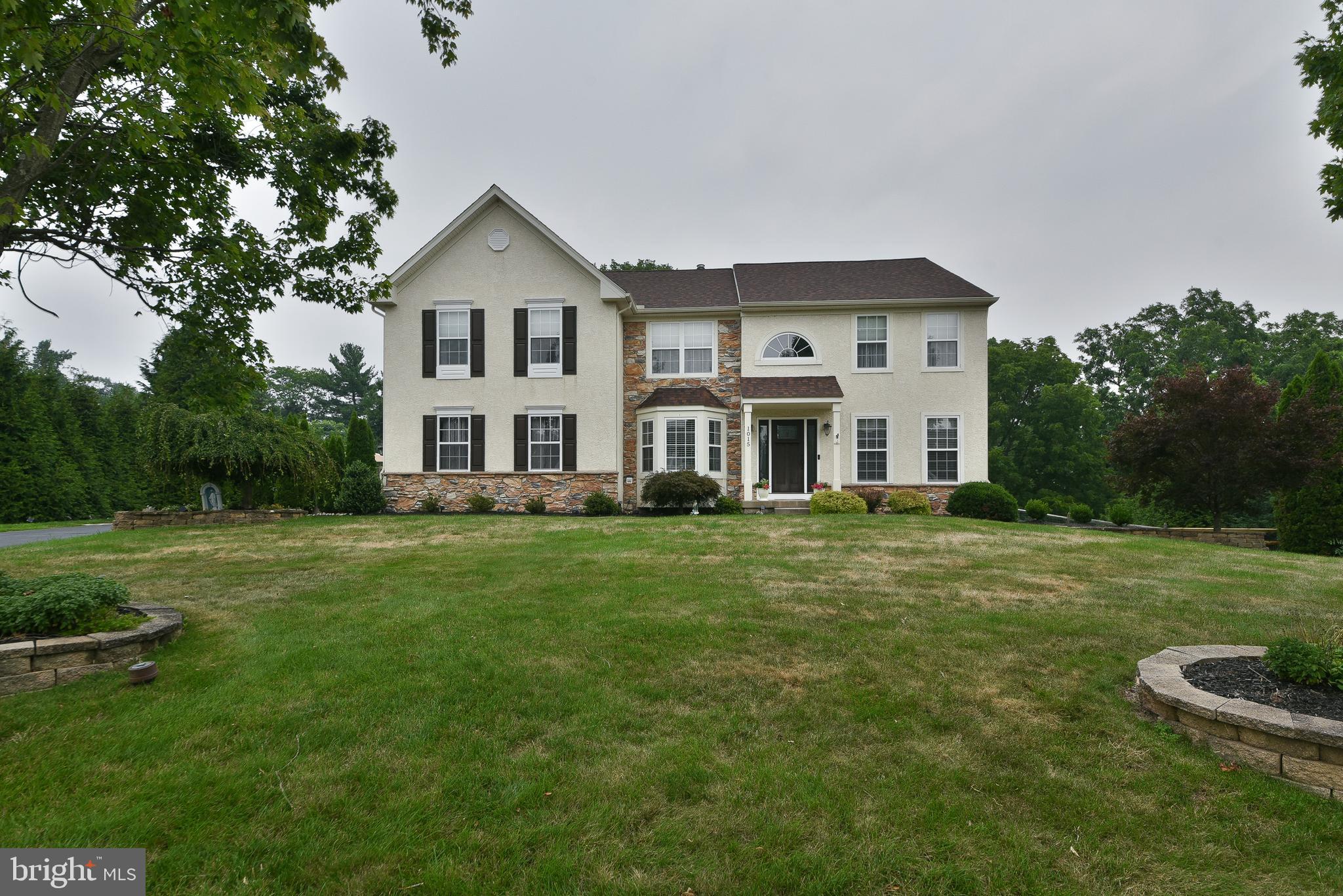 1015 HICKORY RIDGE DRIVE