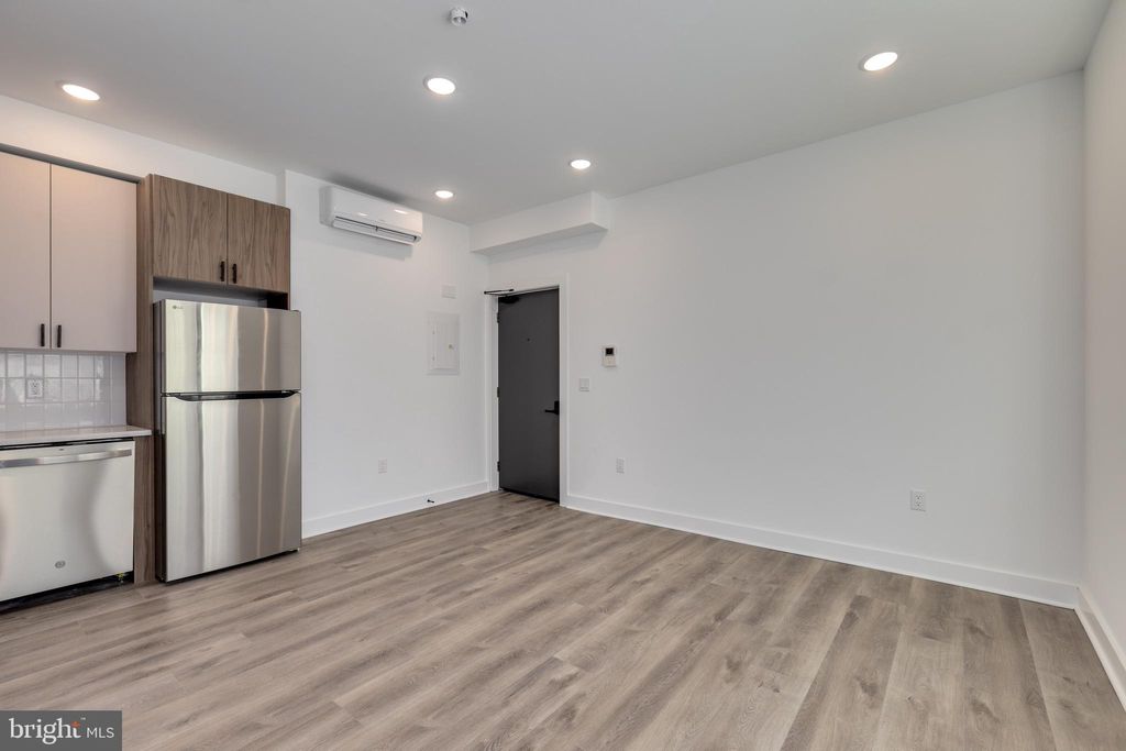 Photo of 715 W Cumberland Street #1, PHILADELPHIA, PA 19133 (MLS # PAPH2583504)
