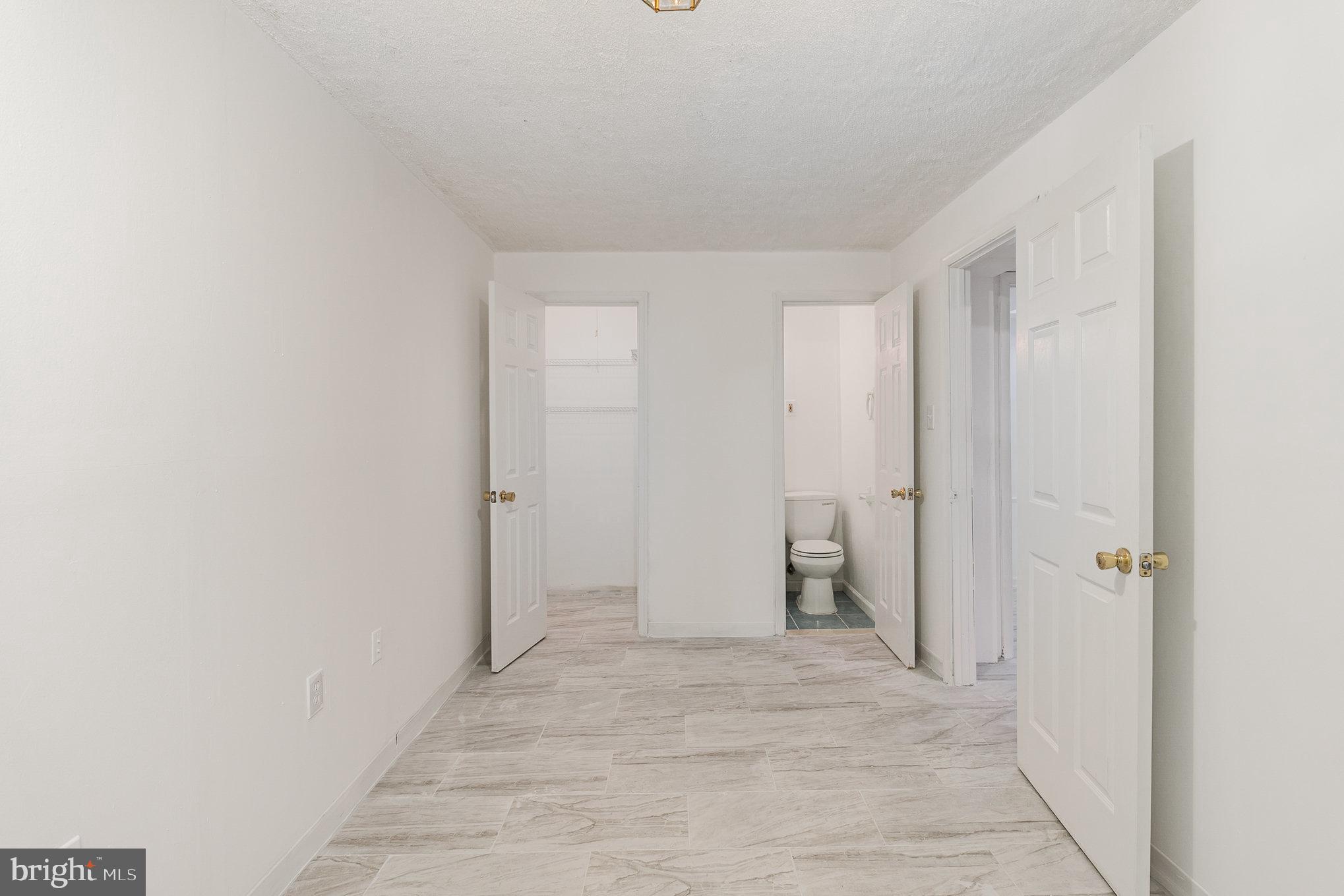 SPRINGFIELD SQUARE - Residential