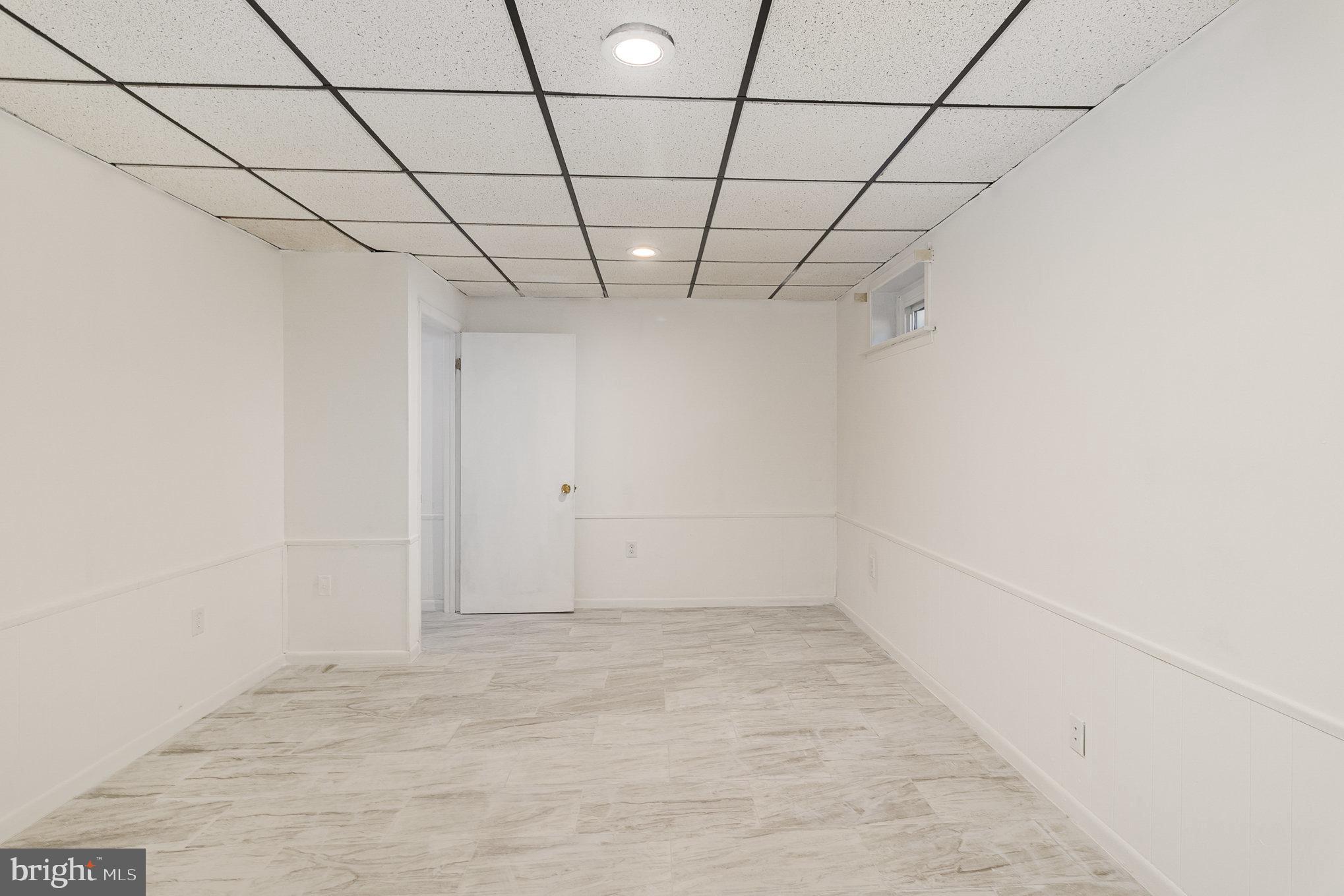 SPRINGFIELD SQUARE - Residential