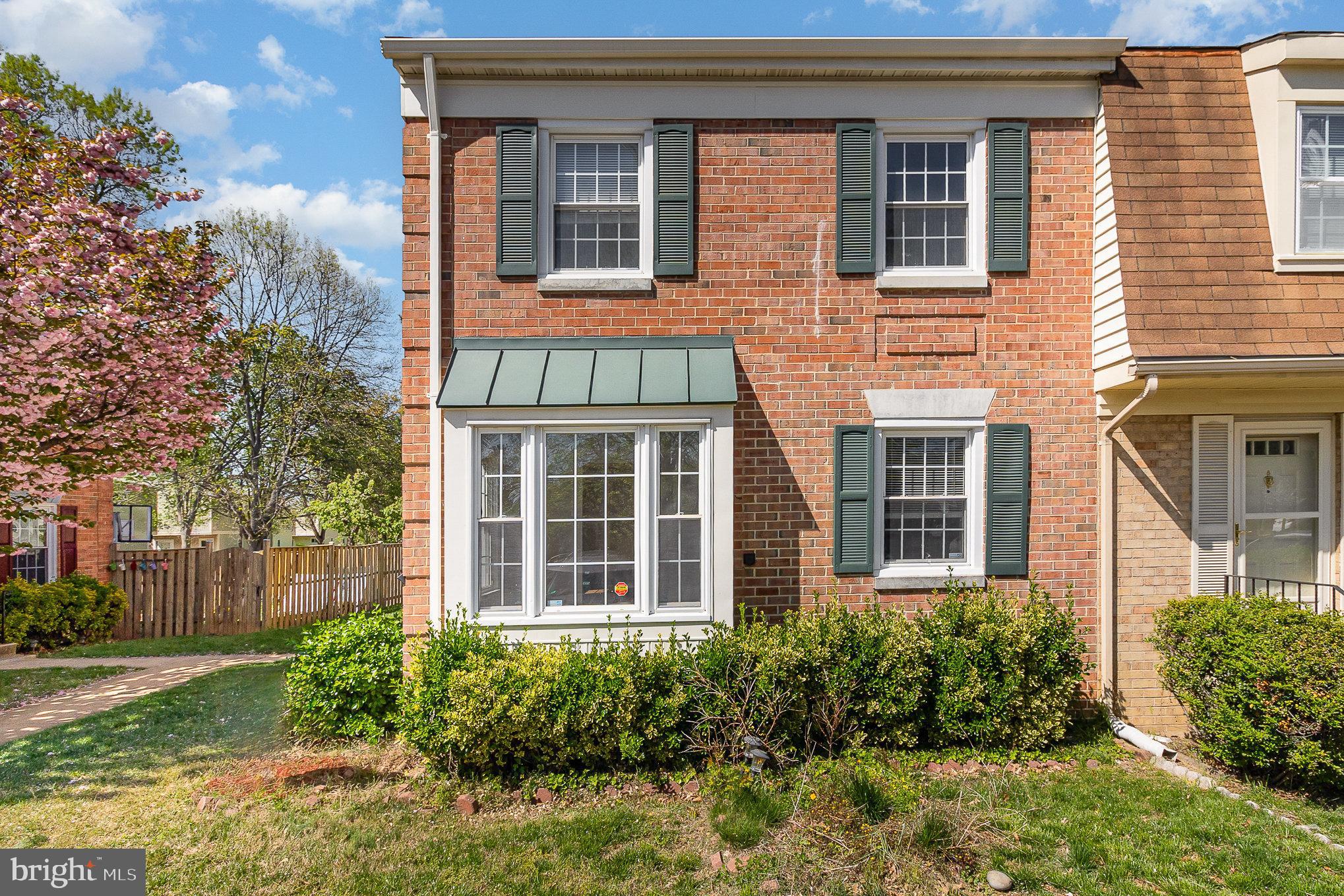 SPRINGFIELD SQUARE - Residential