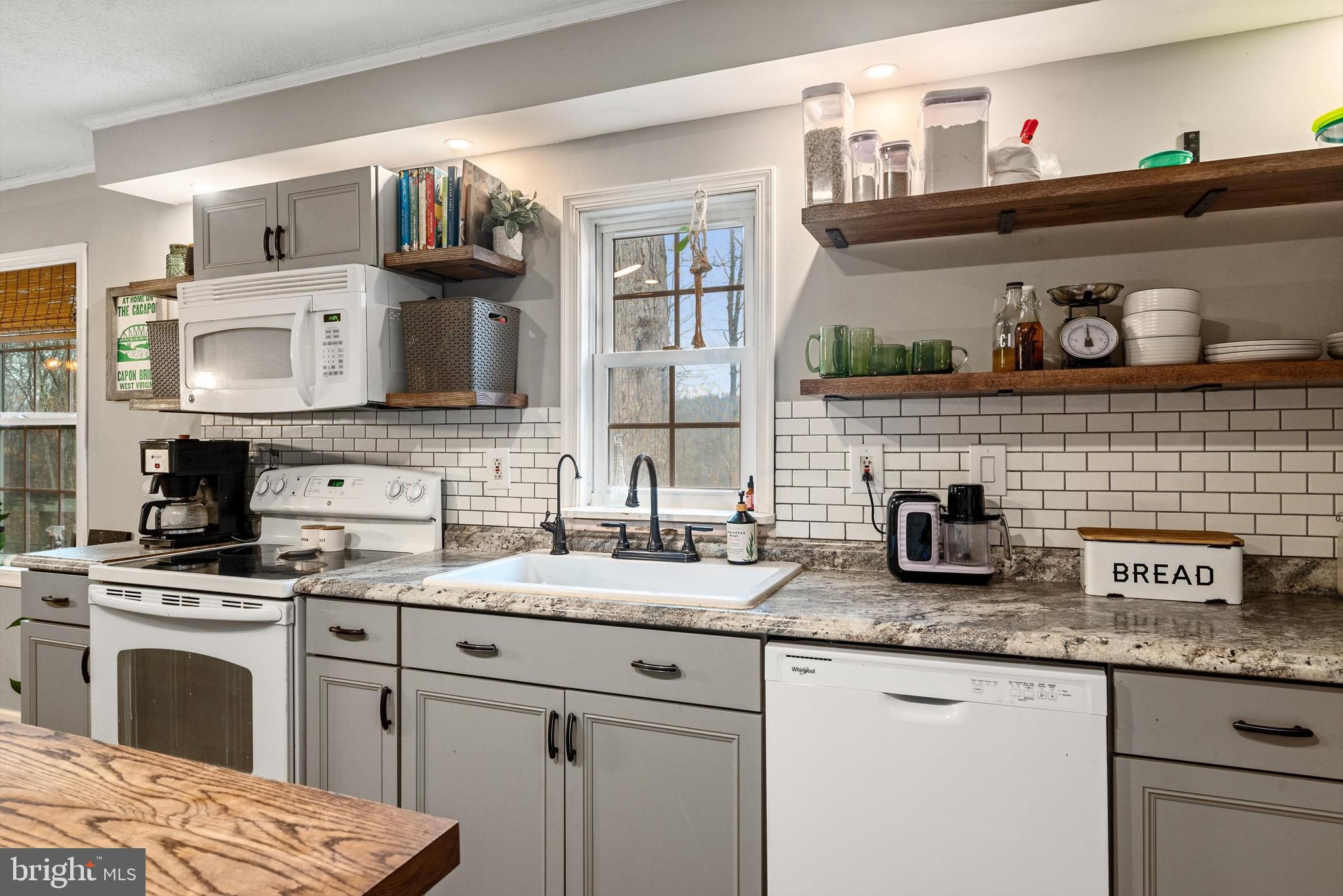 GREEN MEADOWS ESTATES - Residential