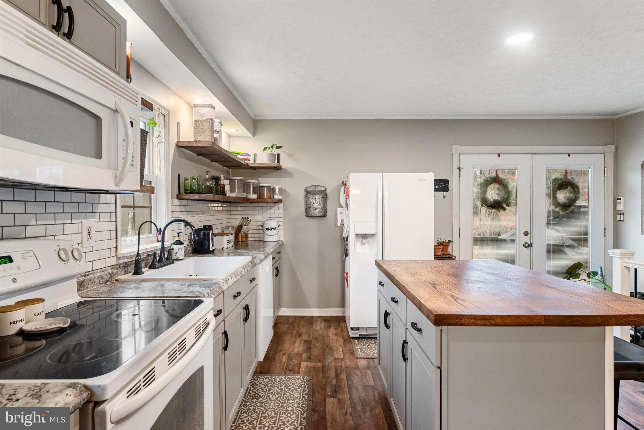 GREEN MEADOWS ESTATES - Residential