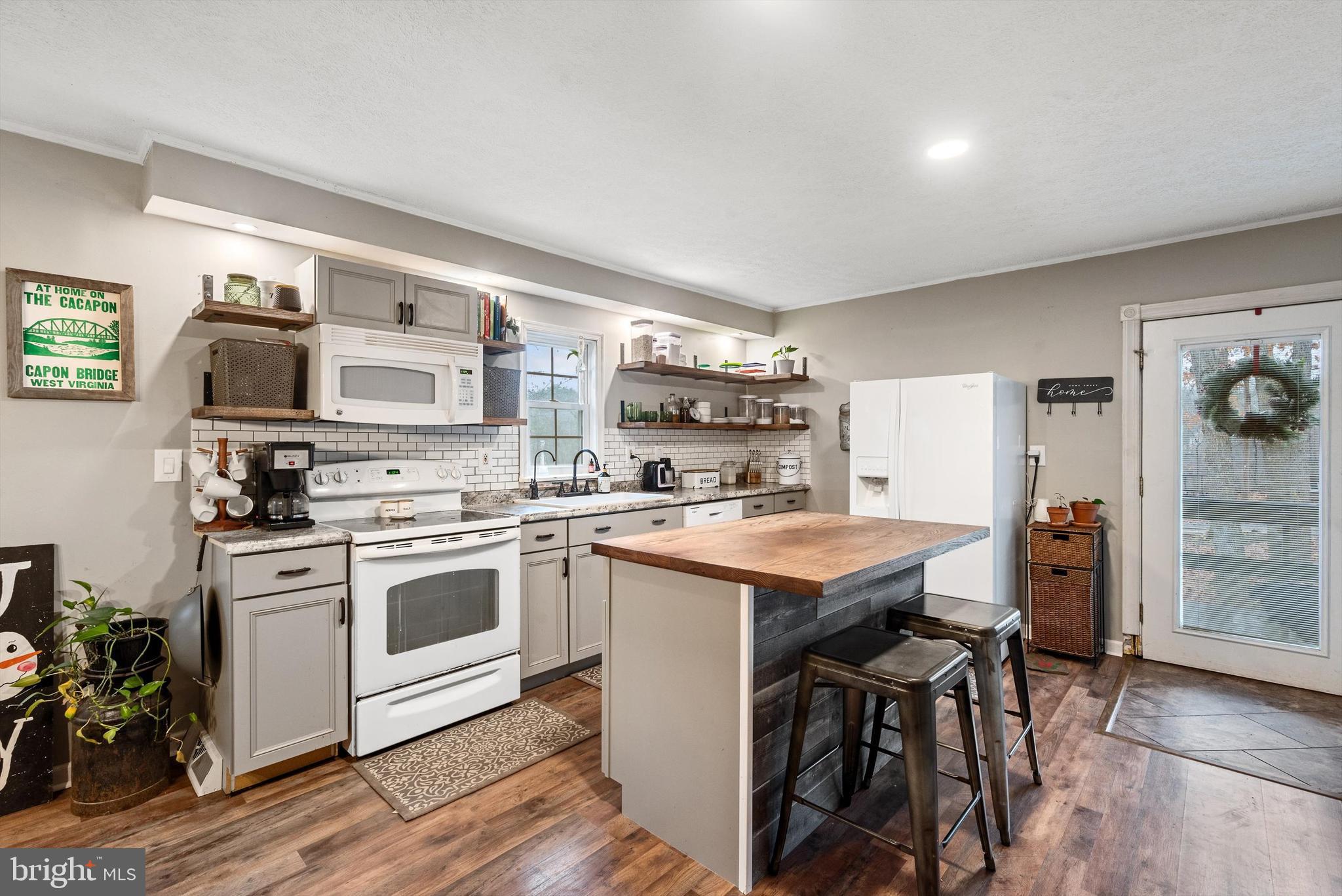 GREEN MEADOWS ESTATES - Residential