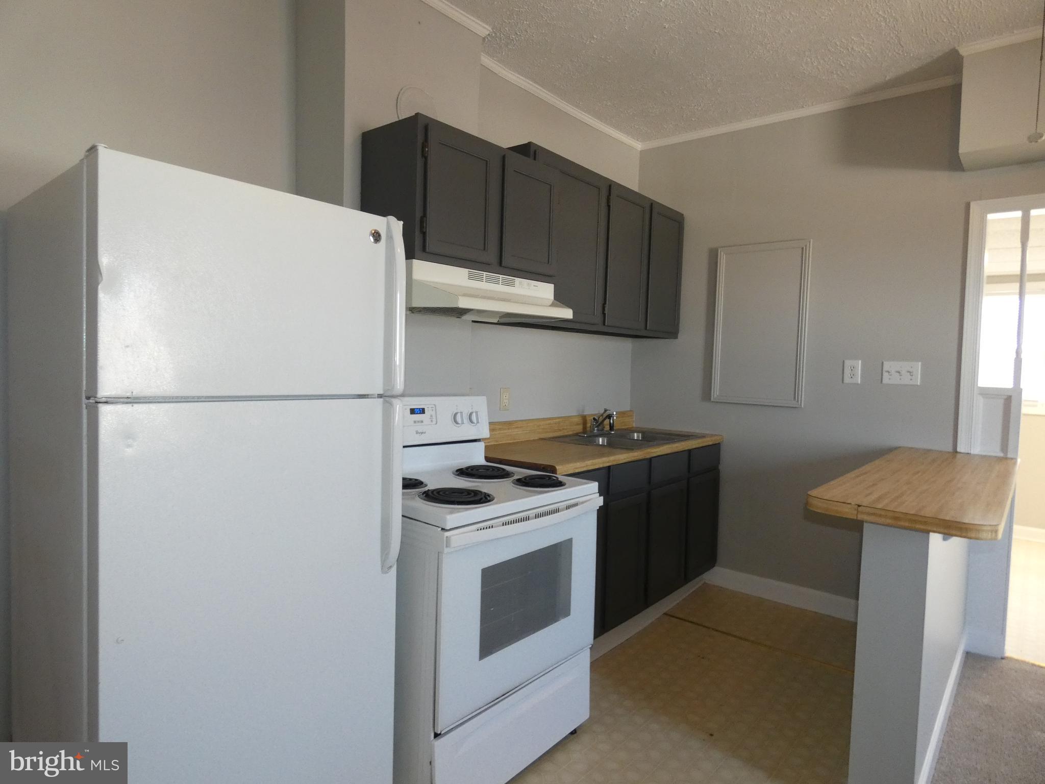 COLONIAL BEACH - Residential Lease