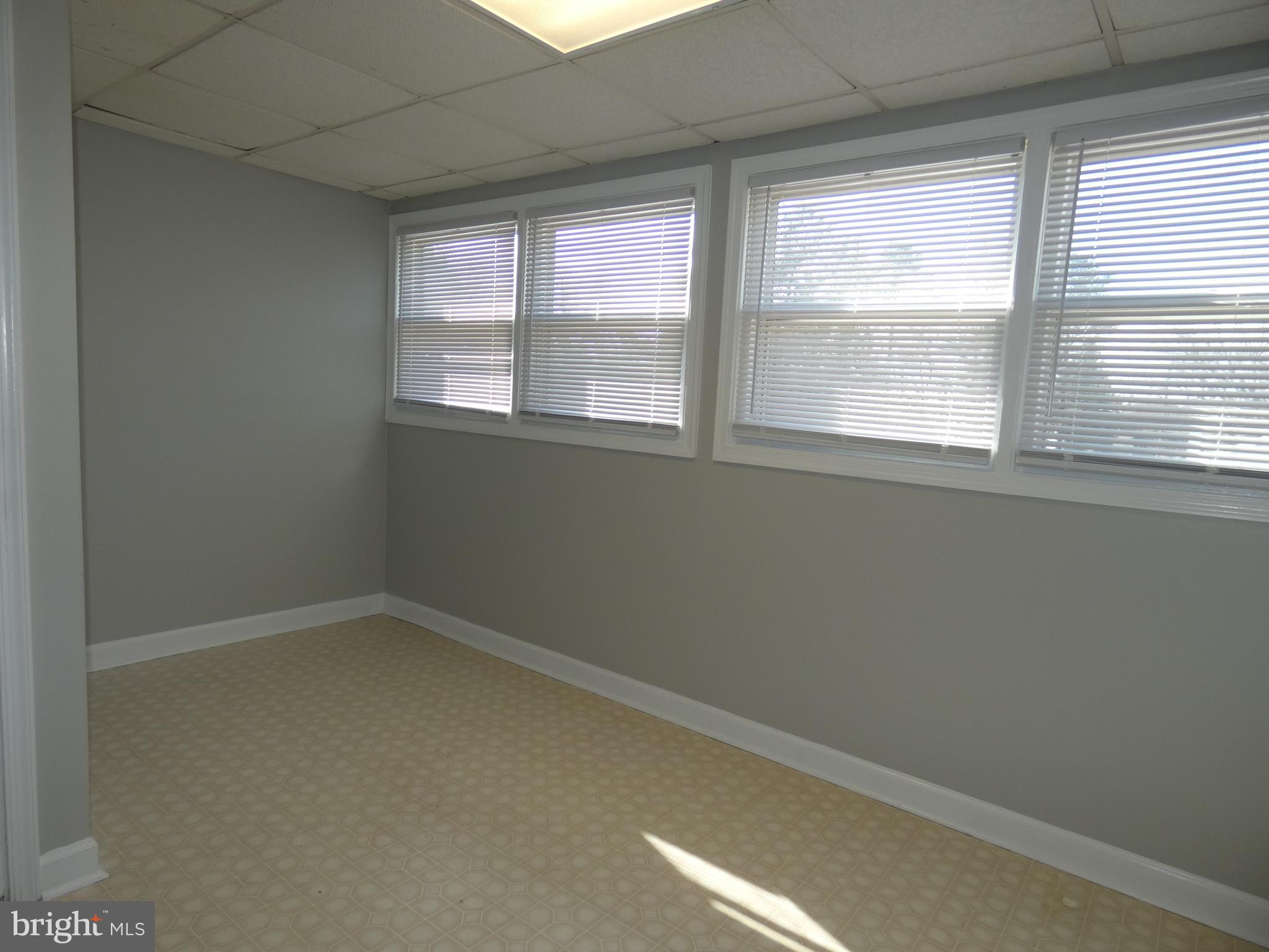 COLONIAL BEACH - Residential Lease