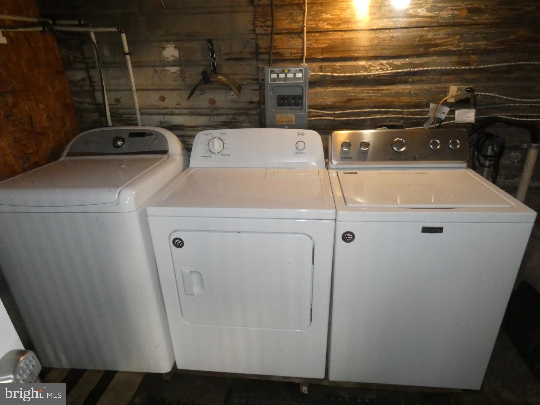 COLONIAL BEACH - Residential Lease