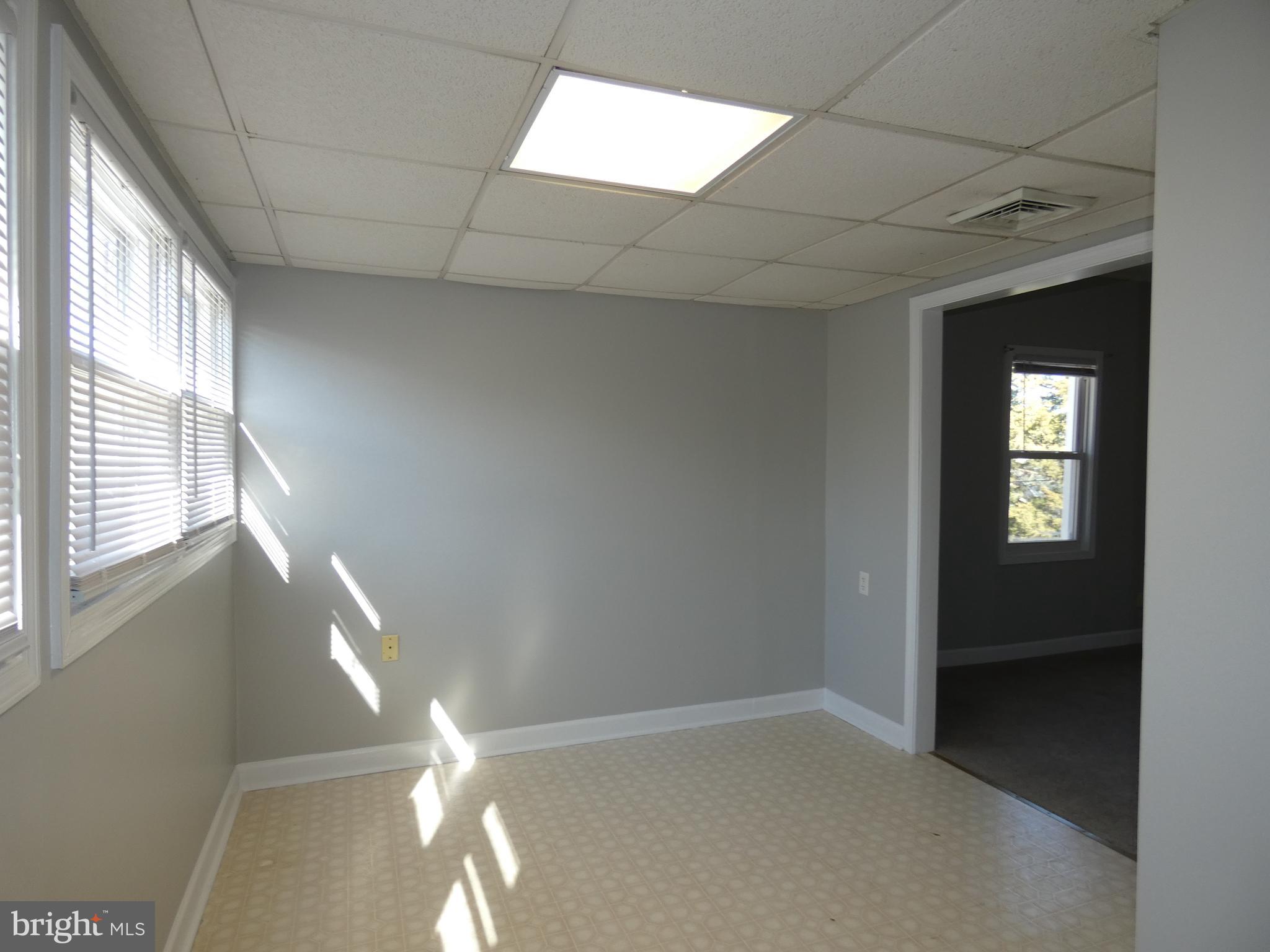 COLONIAL BEACH - Residential Lease