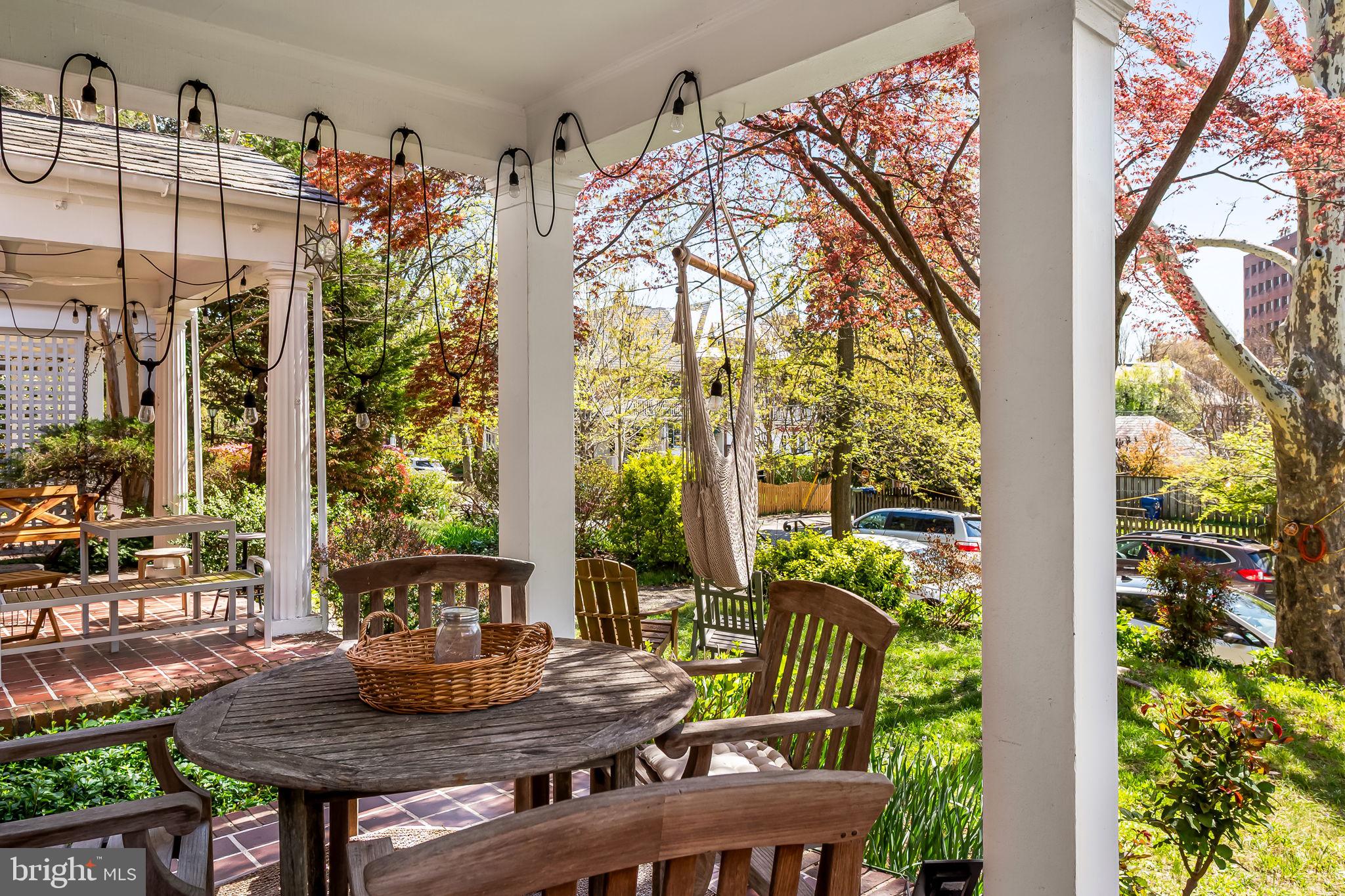 OAKENSHAWE - Residential