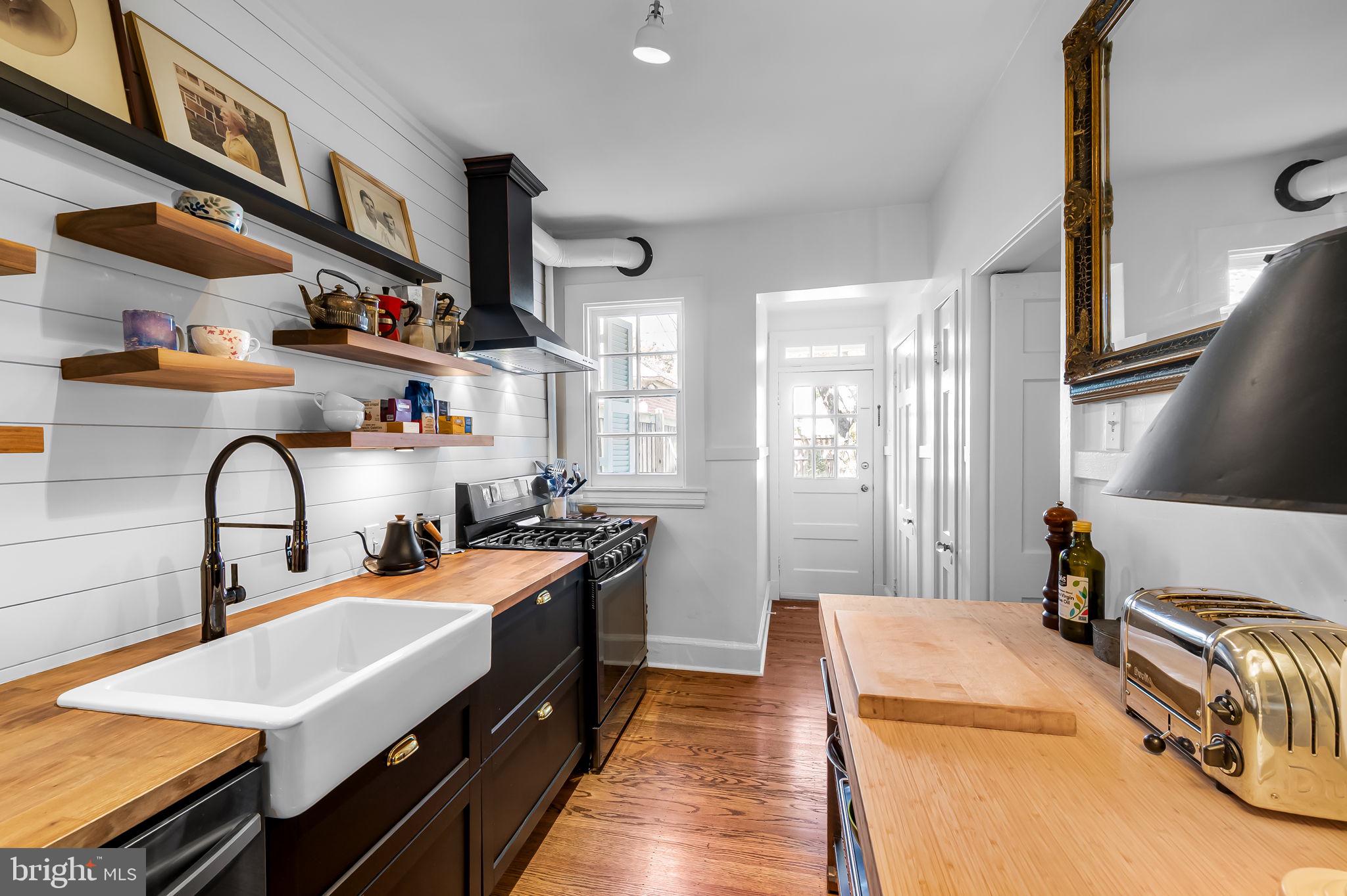 OAKENSHAWE - Residential