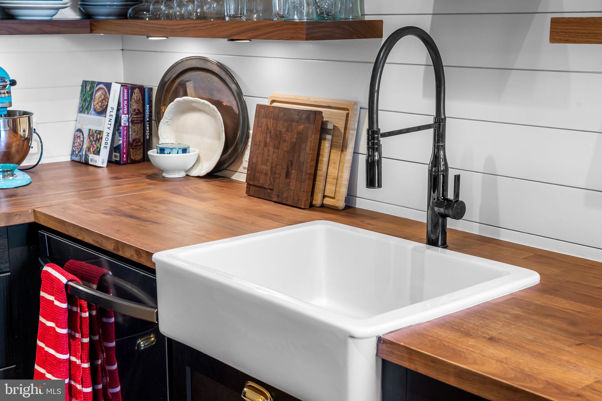 OAKENSHAWE - Residential