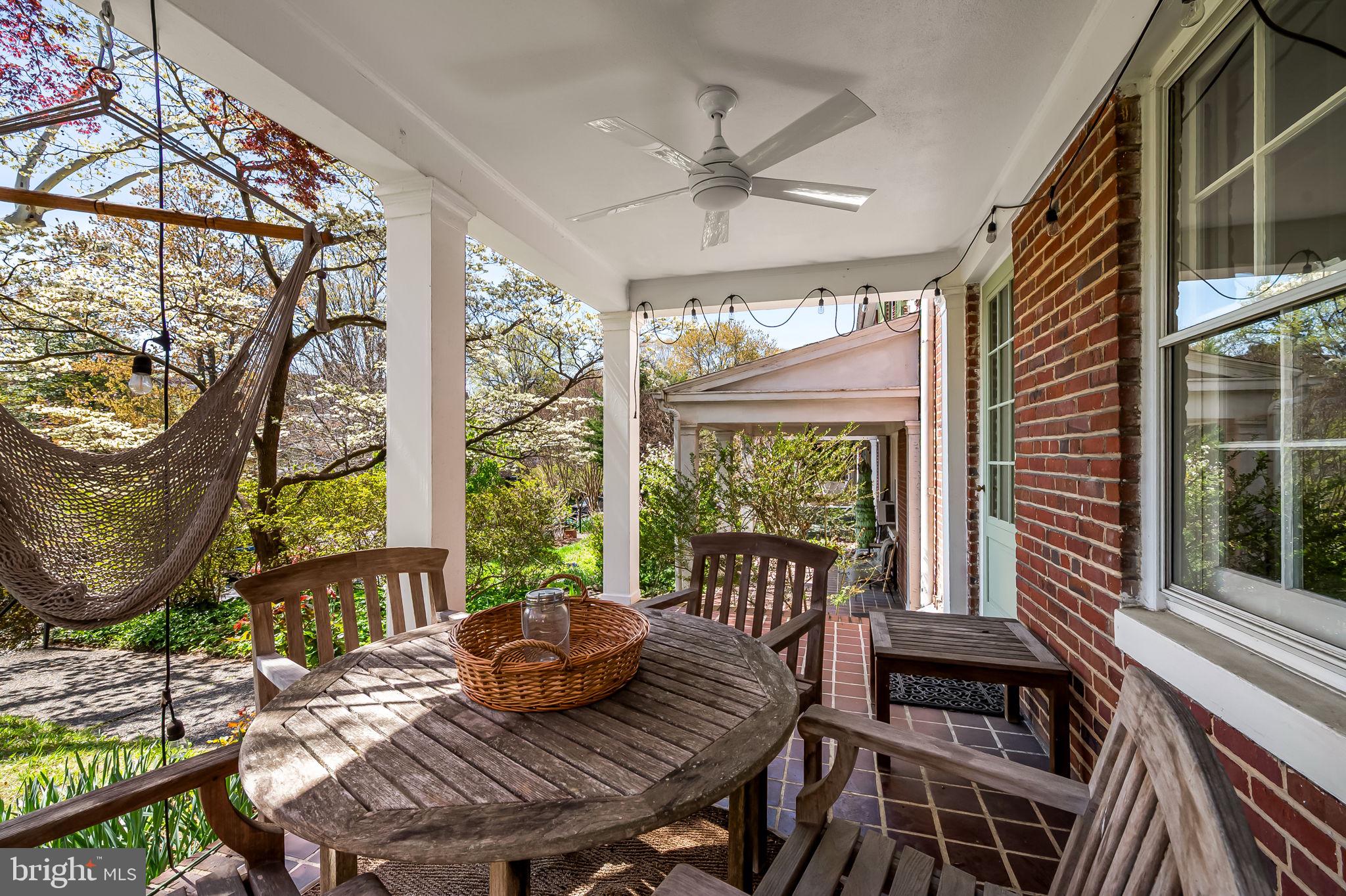 OAKENSHAWE - Residential