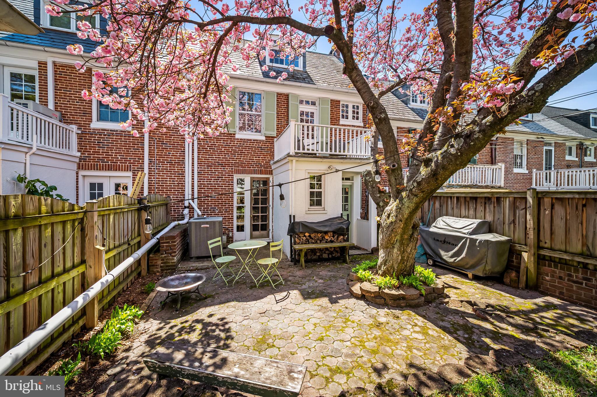 OAKENSHAWE - Residential