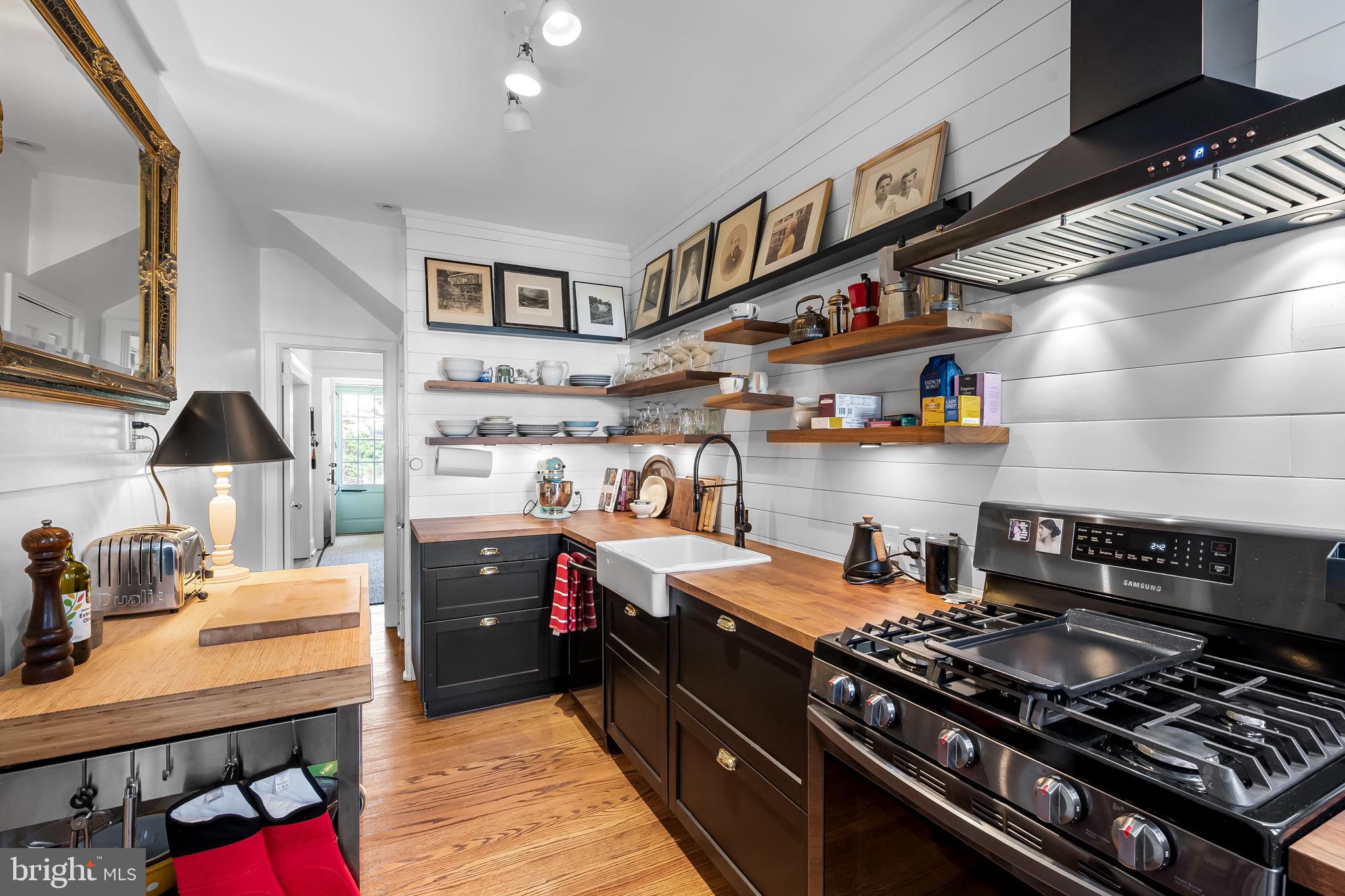 OAKENSHAWE - Residential