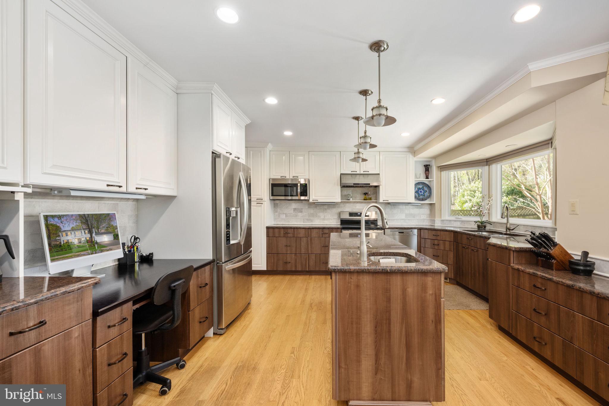 FAIRFAX CLUB ESTATES - Residential