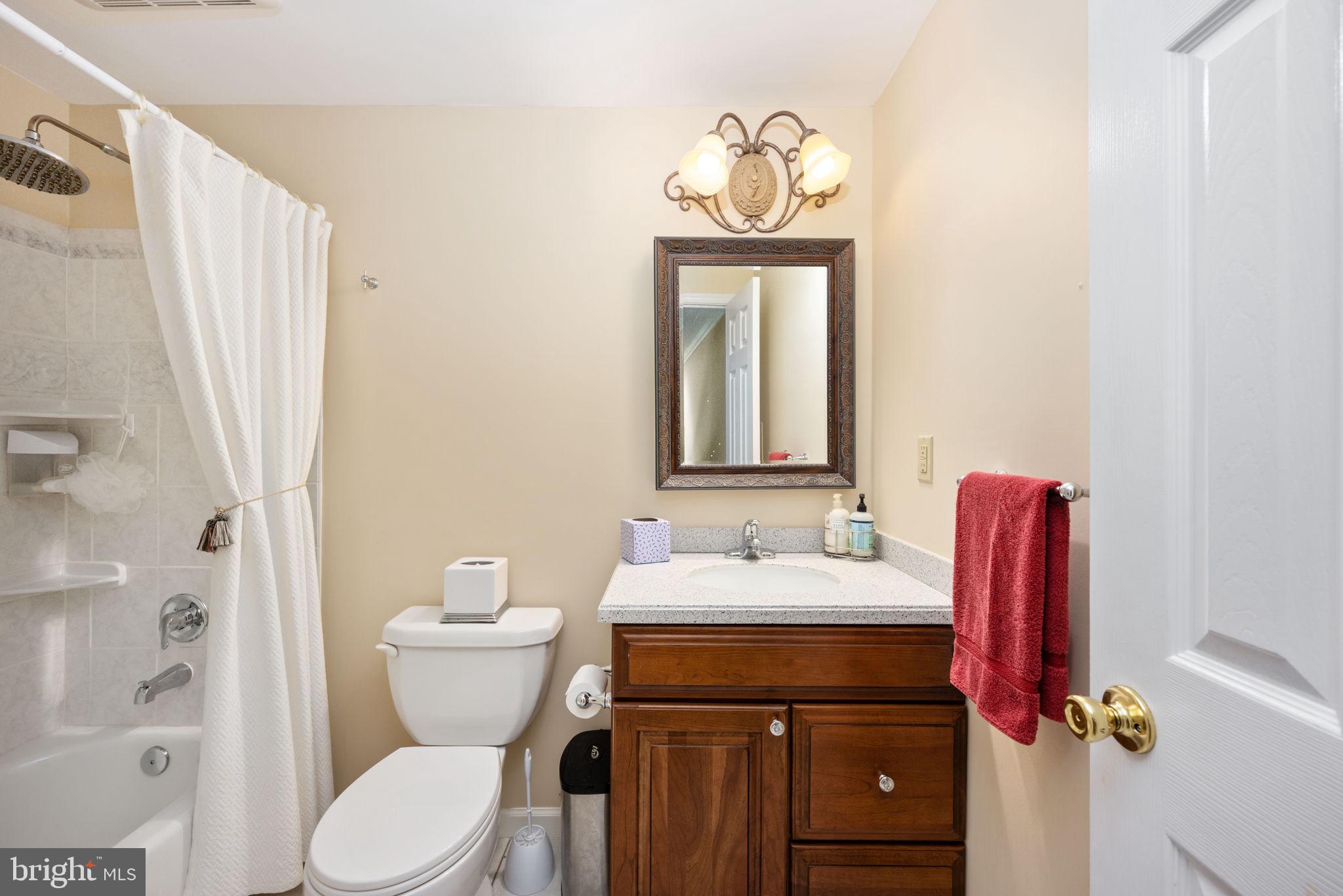 FAIRFAX CLUB ESTATES - Residential