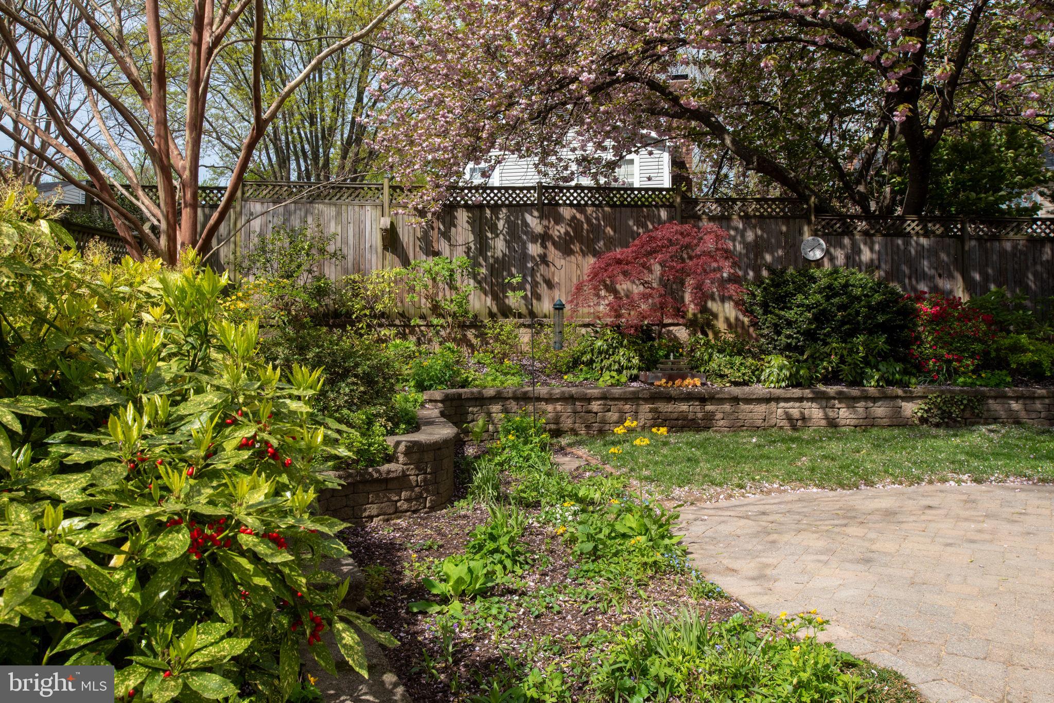 FAIRFAX CLUB ESTATES - Residential