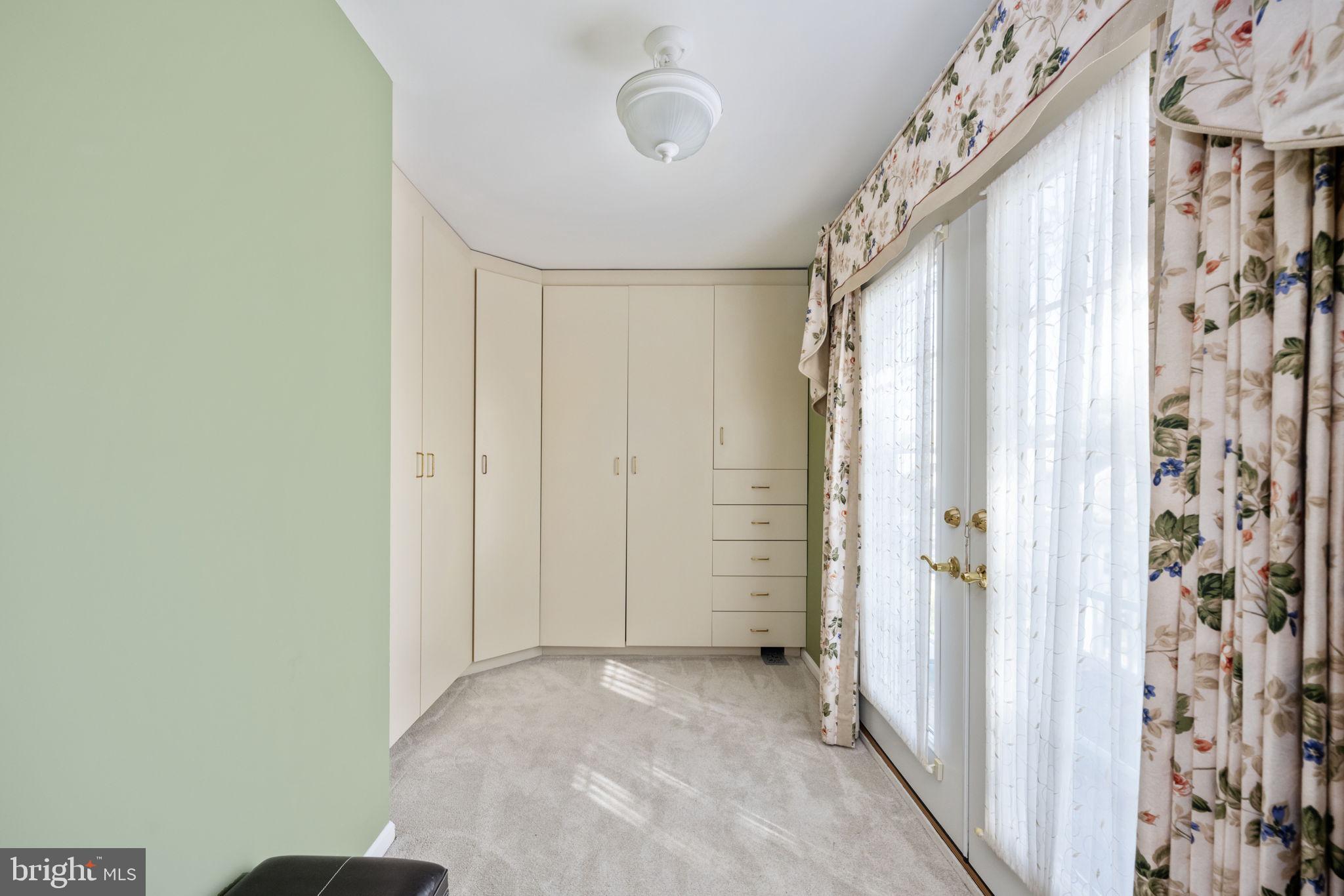 FAIRFAX CLUB ESTATES - Residential