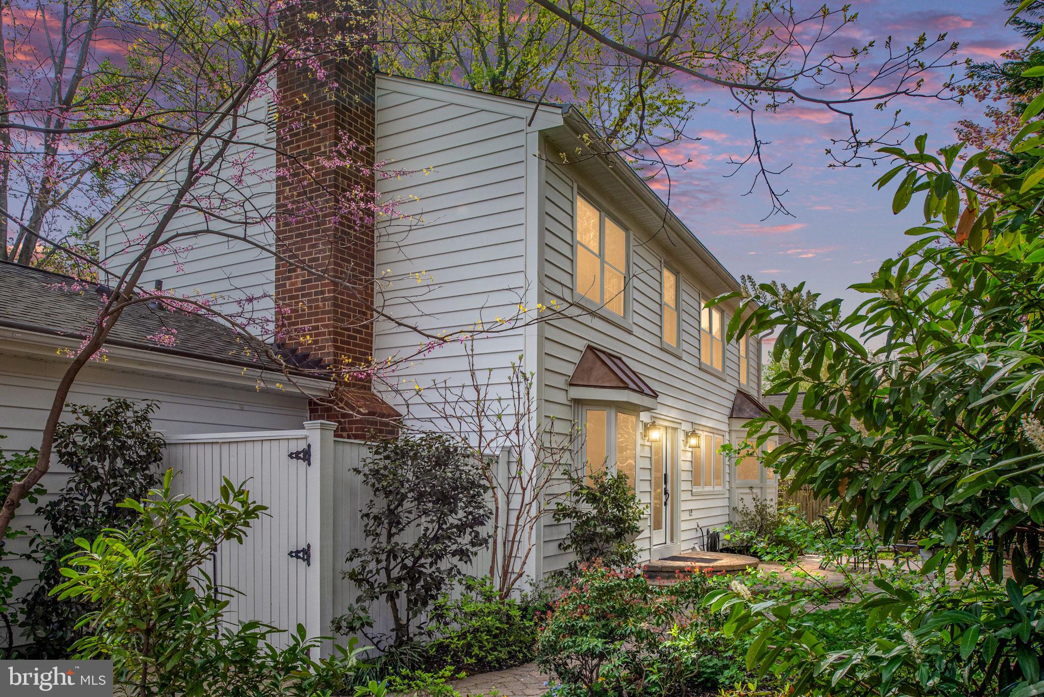 FAIRFAX CLUB ESTATES - Residential