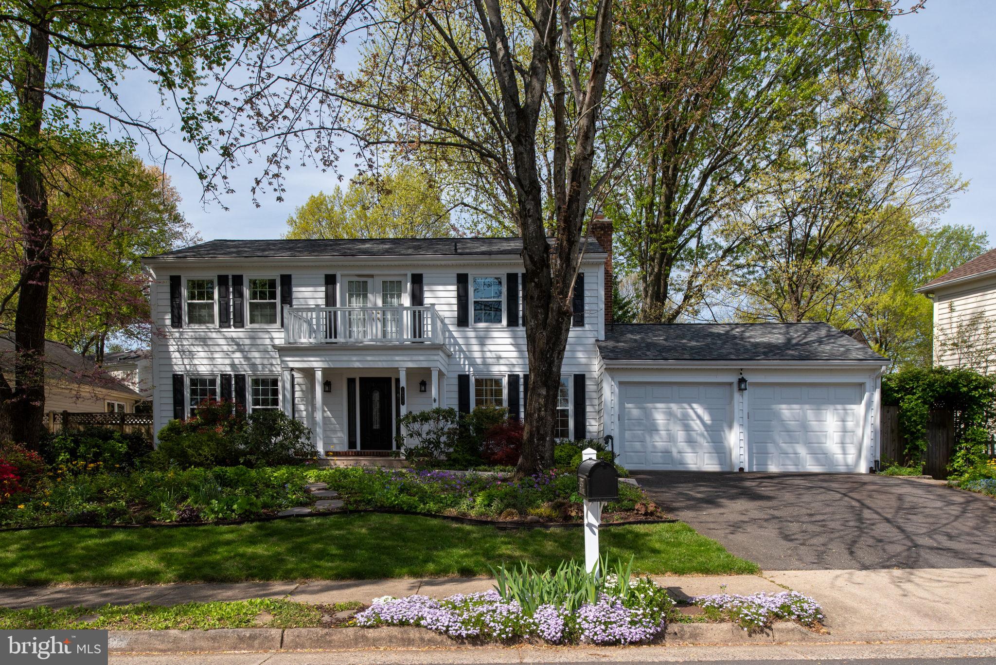 FAIRFAX CLUB ESTATES - Residential