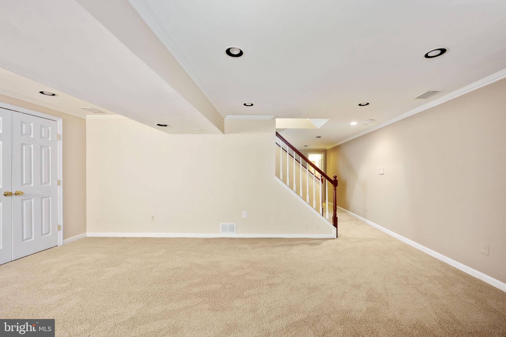 FAIRFAX CLUB ESTATES - Residential