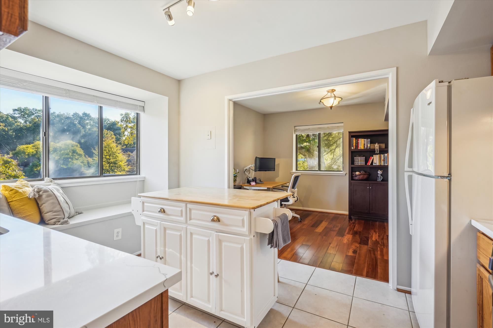 BENTANA PARK - Residential