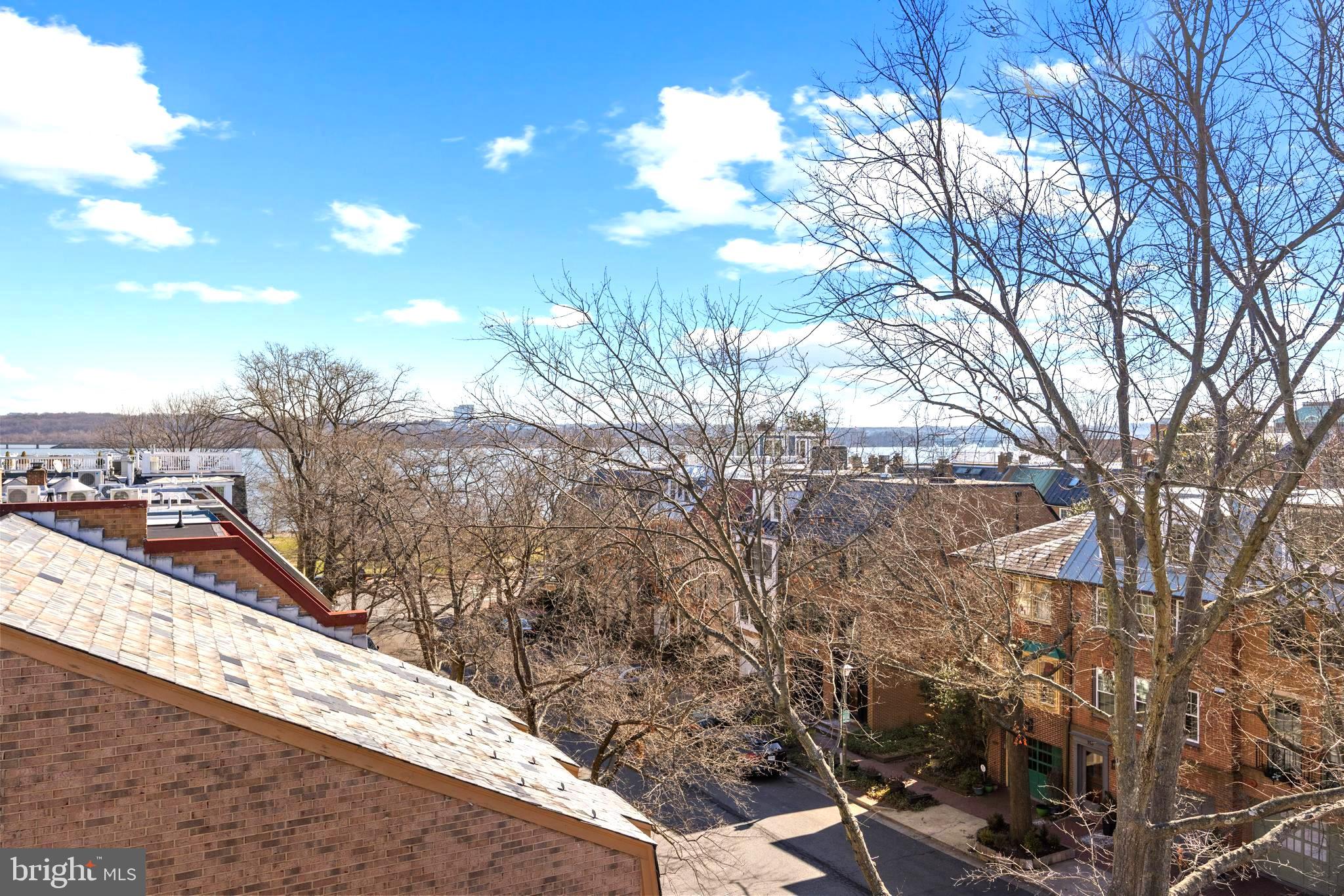 BRANDT TOWNHOUSE - Residential