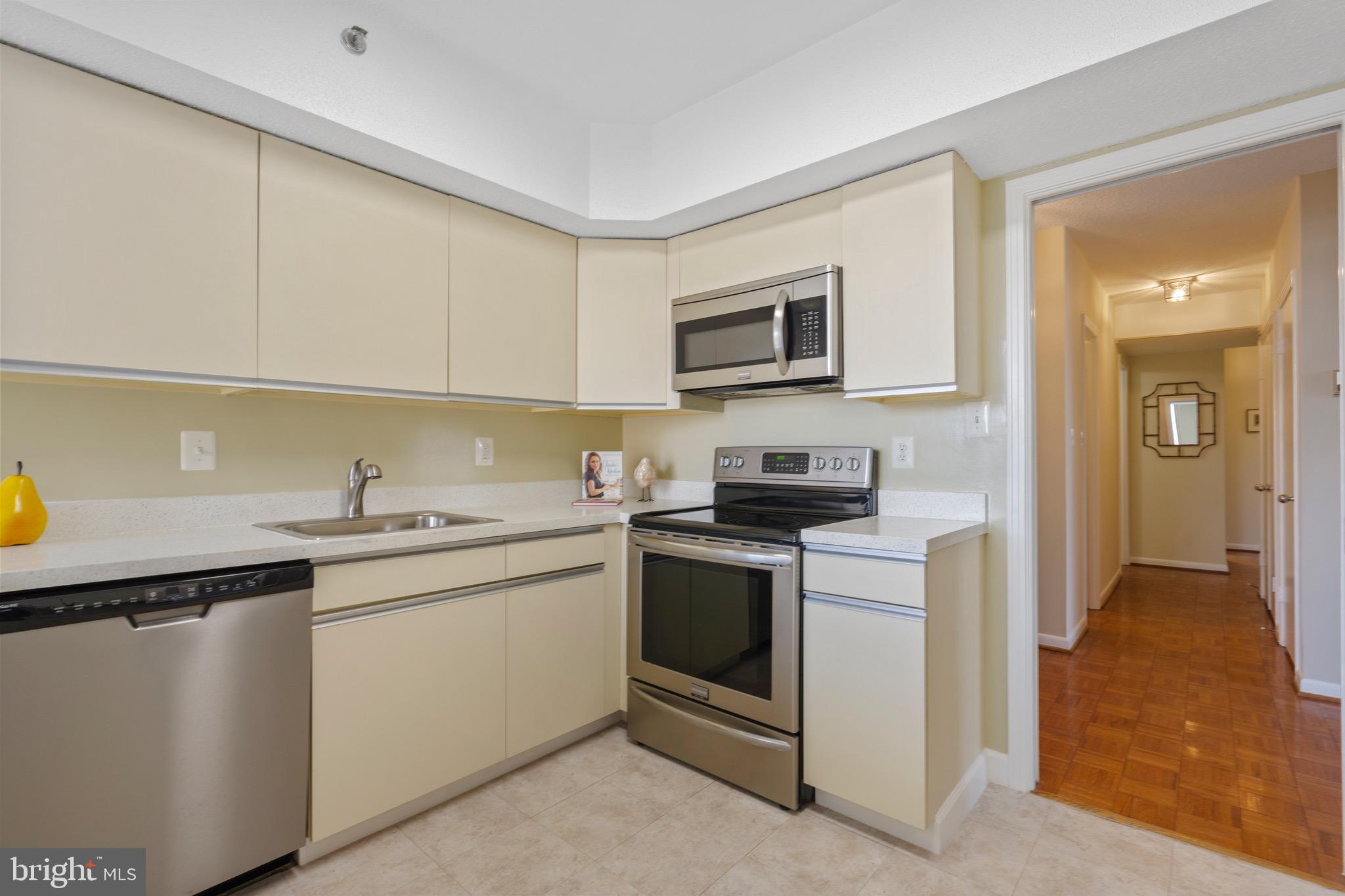 THE BARKLEY - Residential Lease