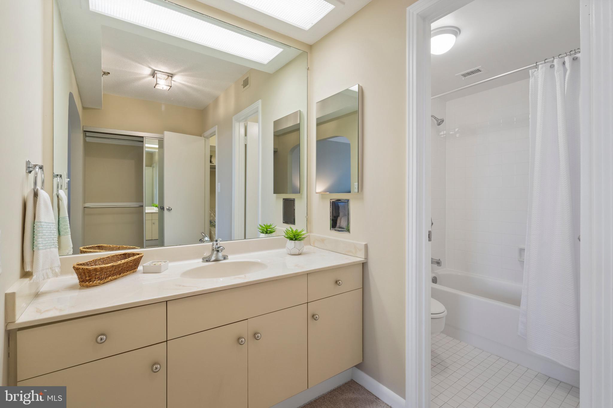 THE BARKLEY - Residential Lease