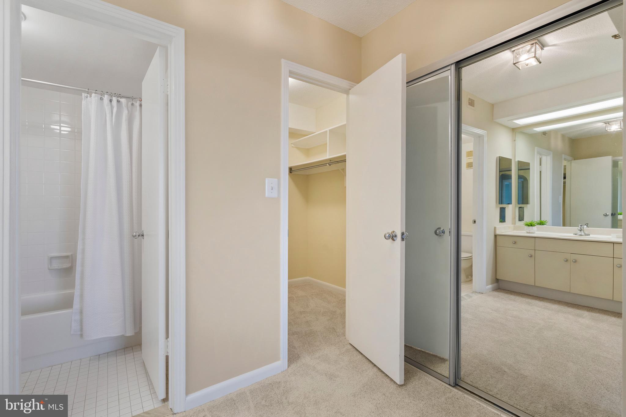 THE BARKLEY - Residential Lease