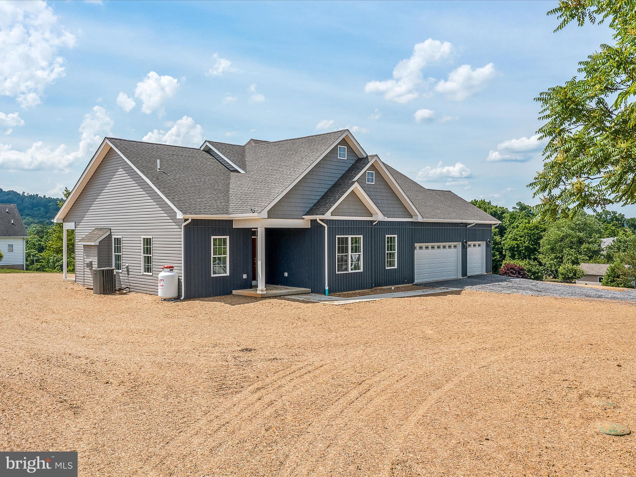 FAIRFAX FARMS - Residential