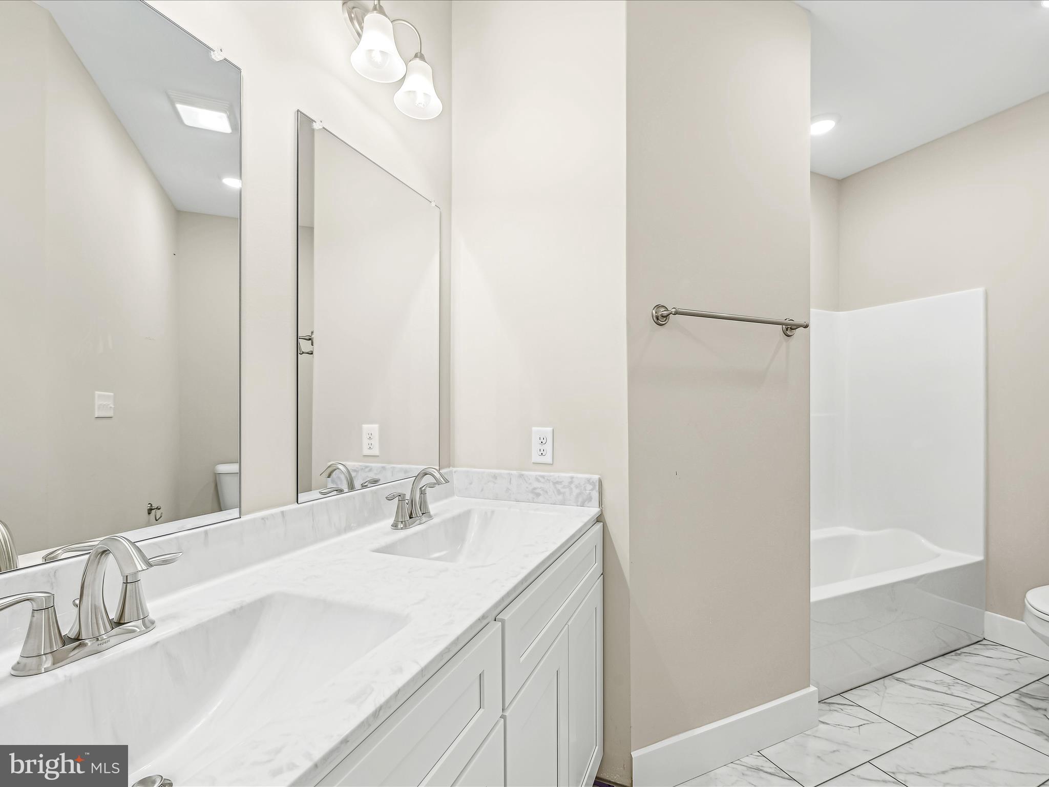 FAIRFAX FARMS - Residential