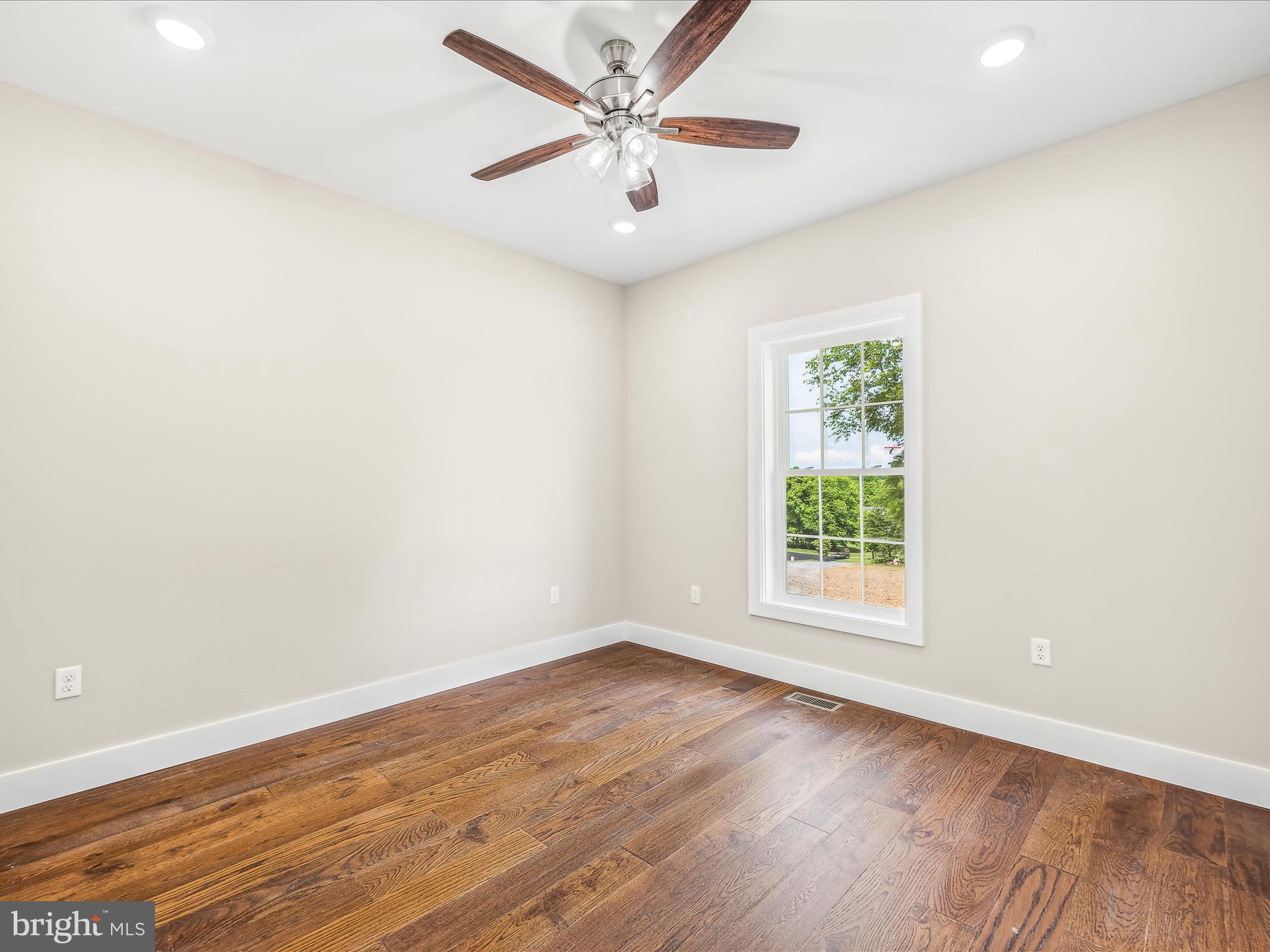 FAIRFAX FARMS - Residential